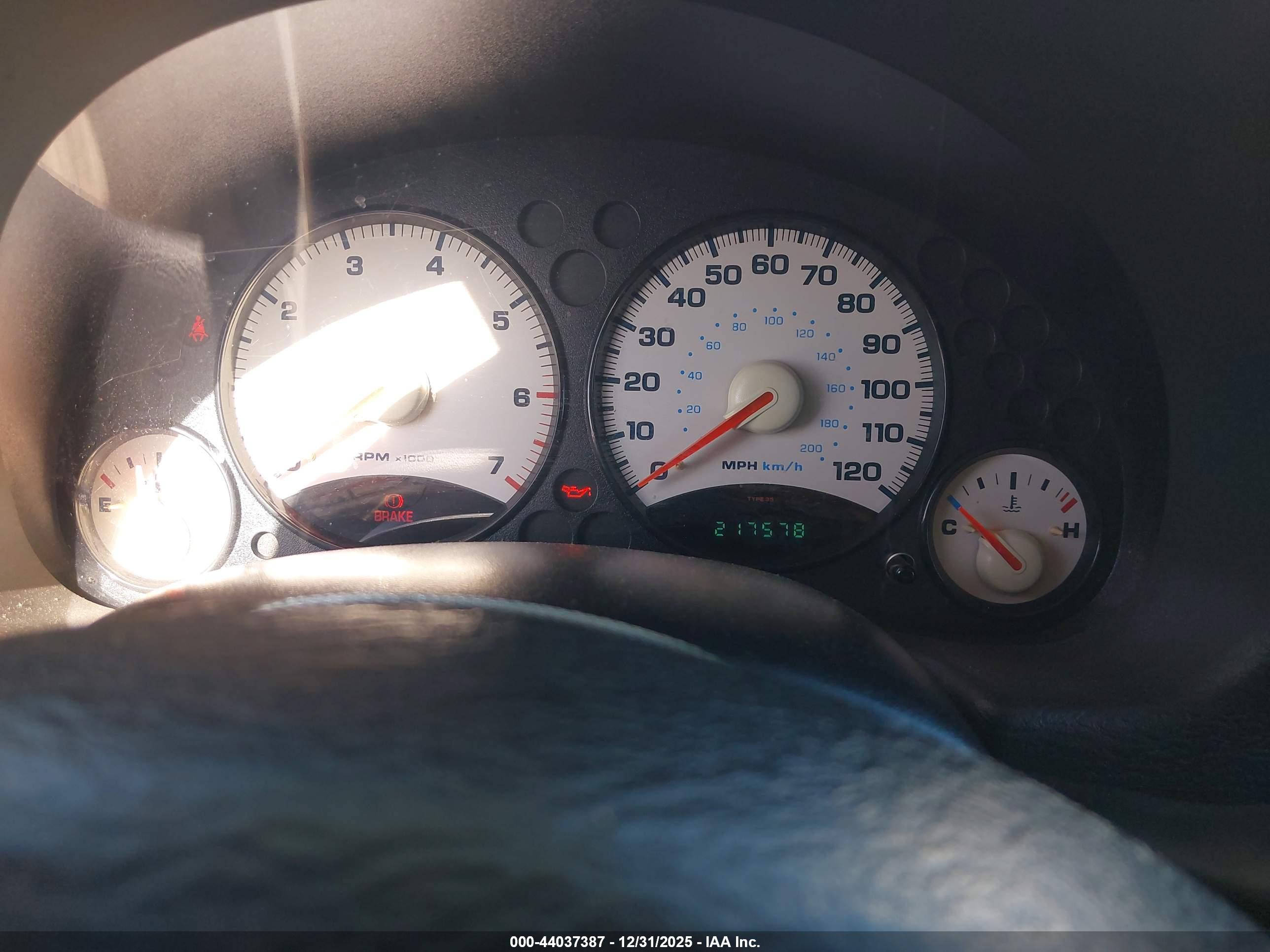 JEEP LIBERTY image 7