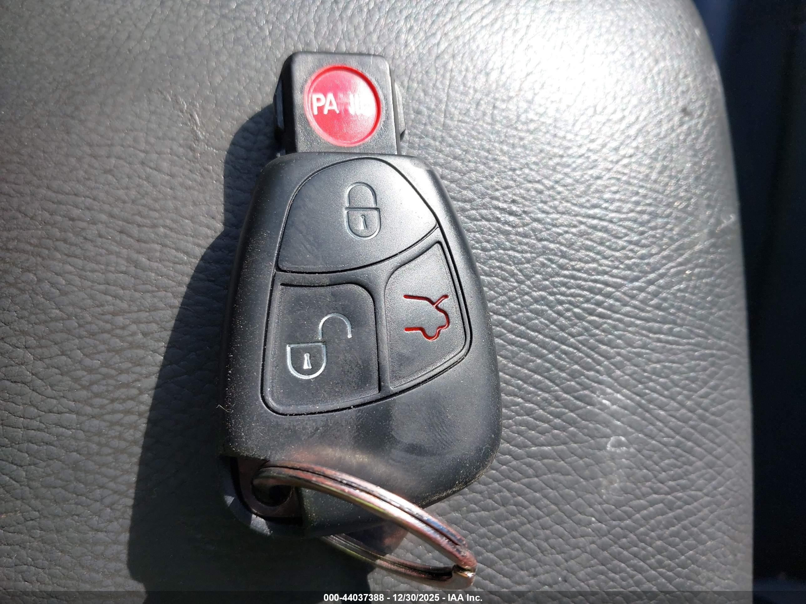 MERCEDES-BENZ C image 11