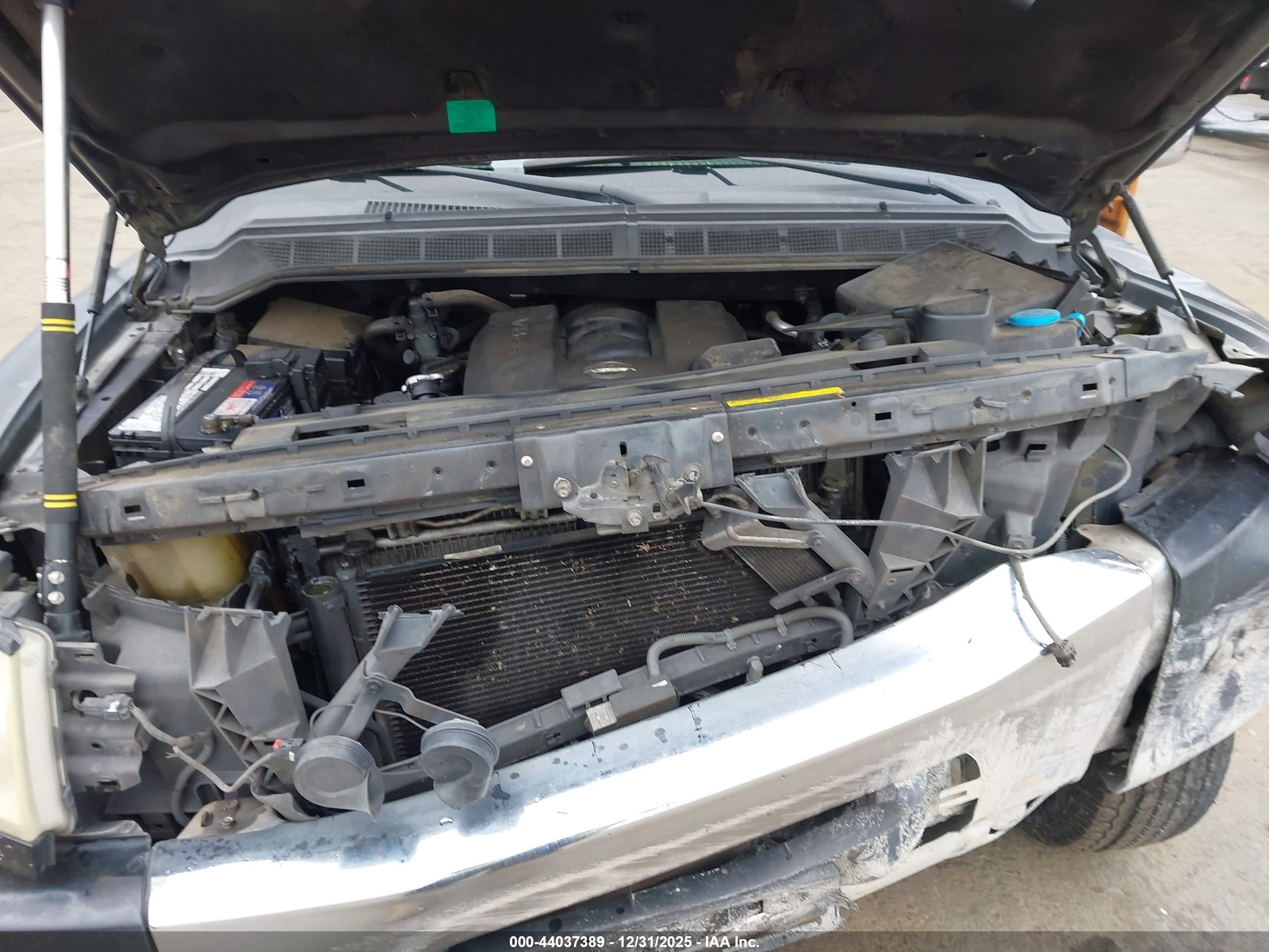 NISSAN TITAN image 10
