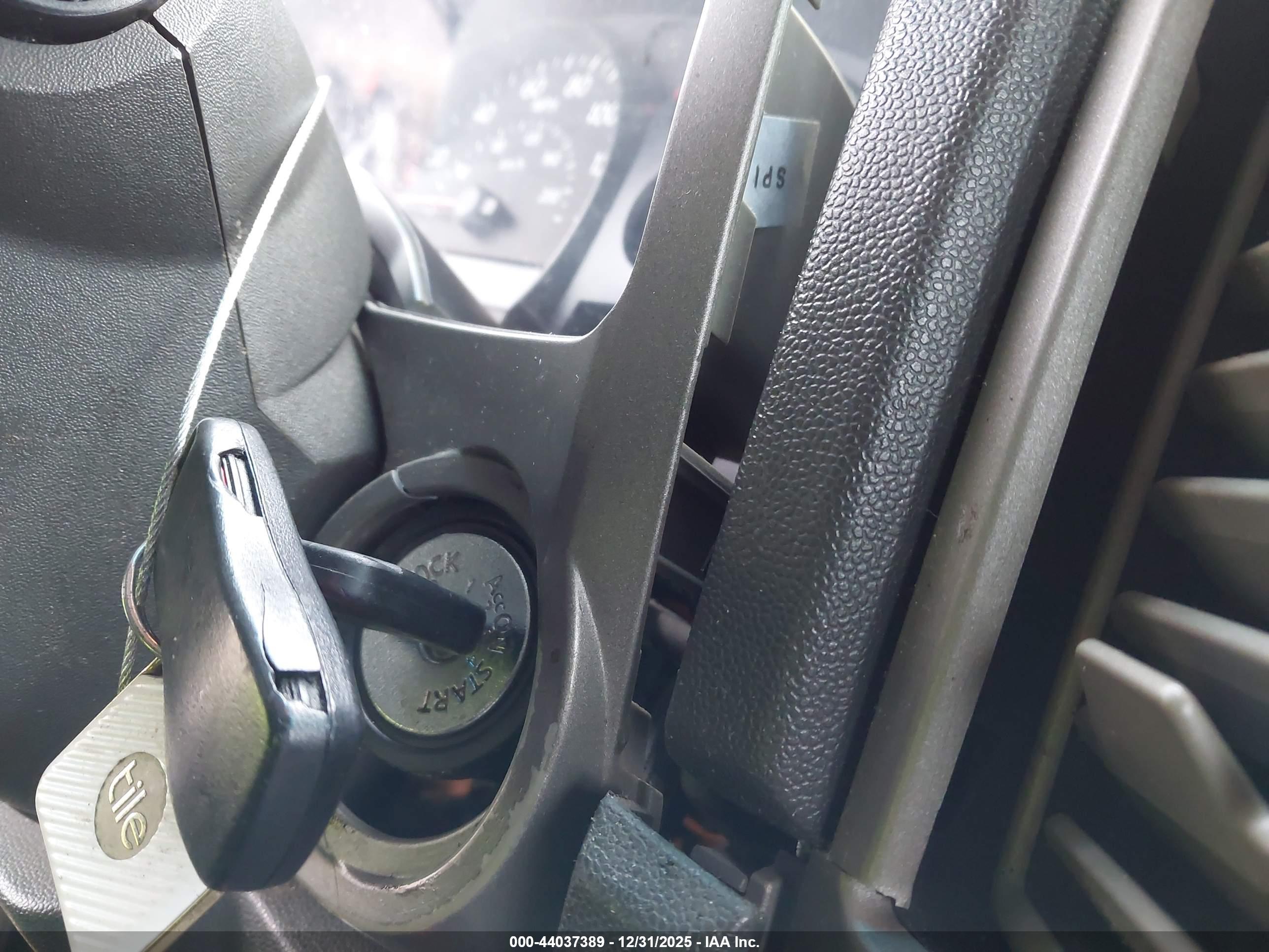 NISSAN TITAN image 11