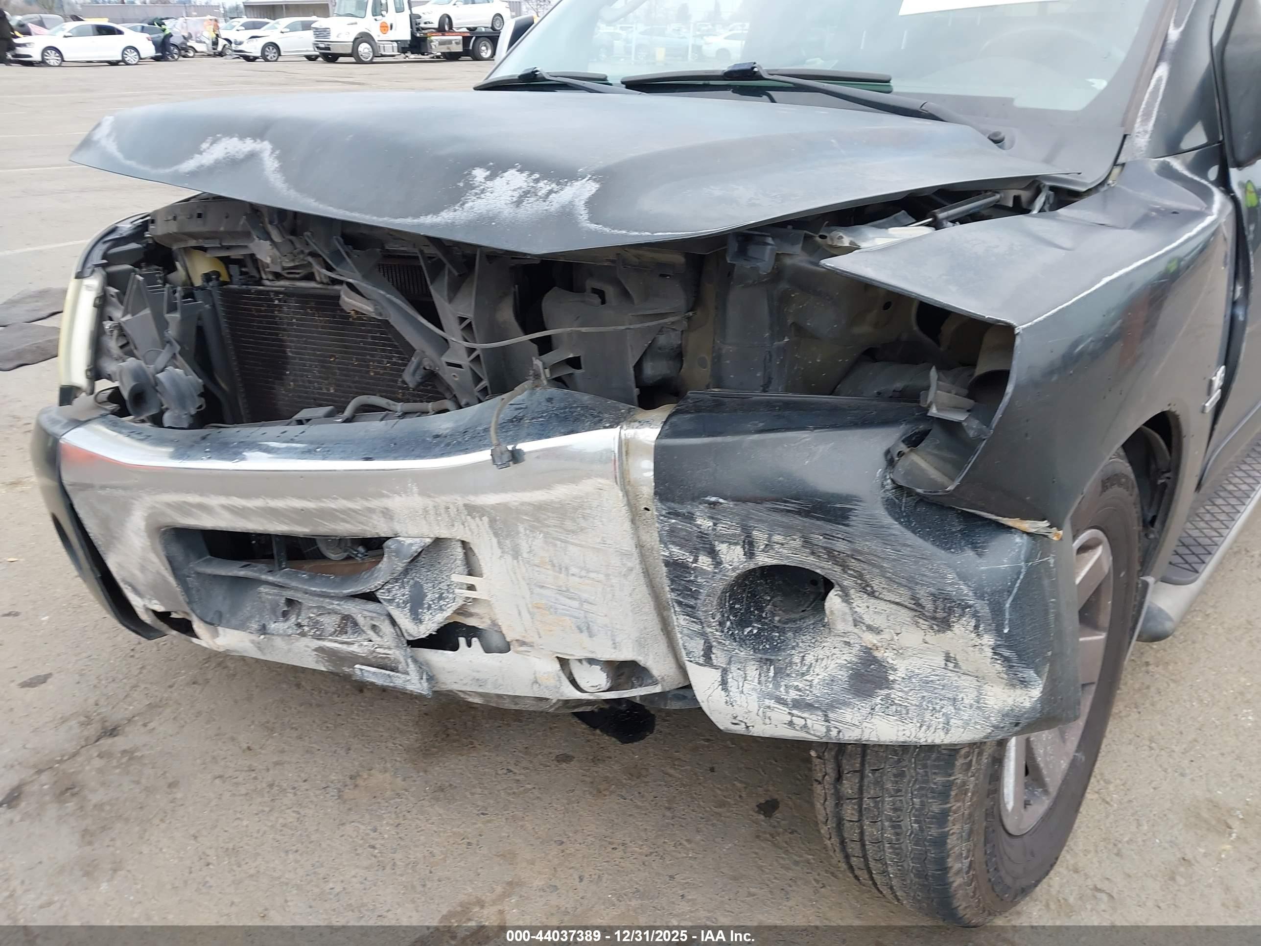 NISSAN TITAN image 6