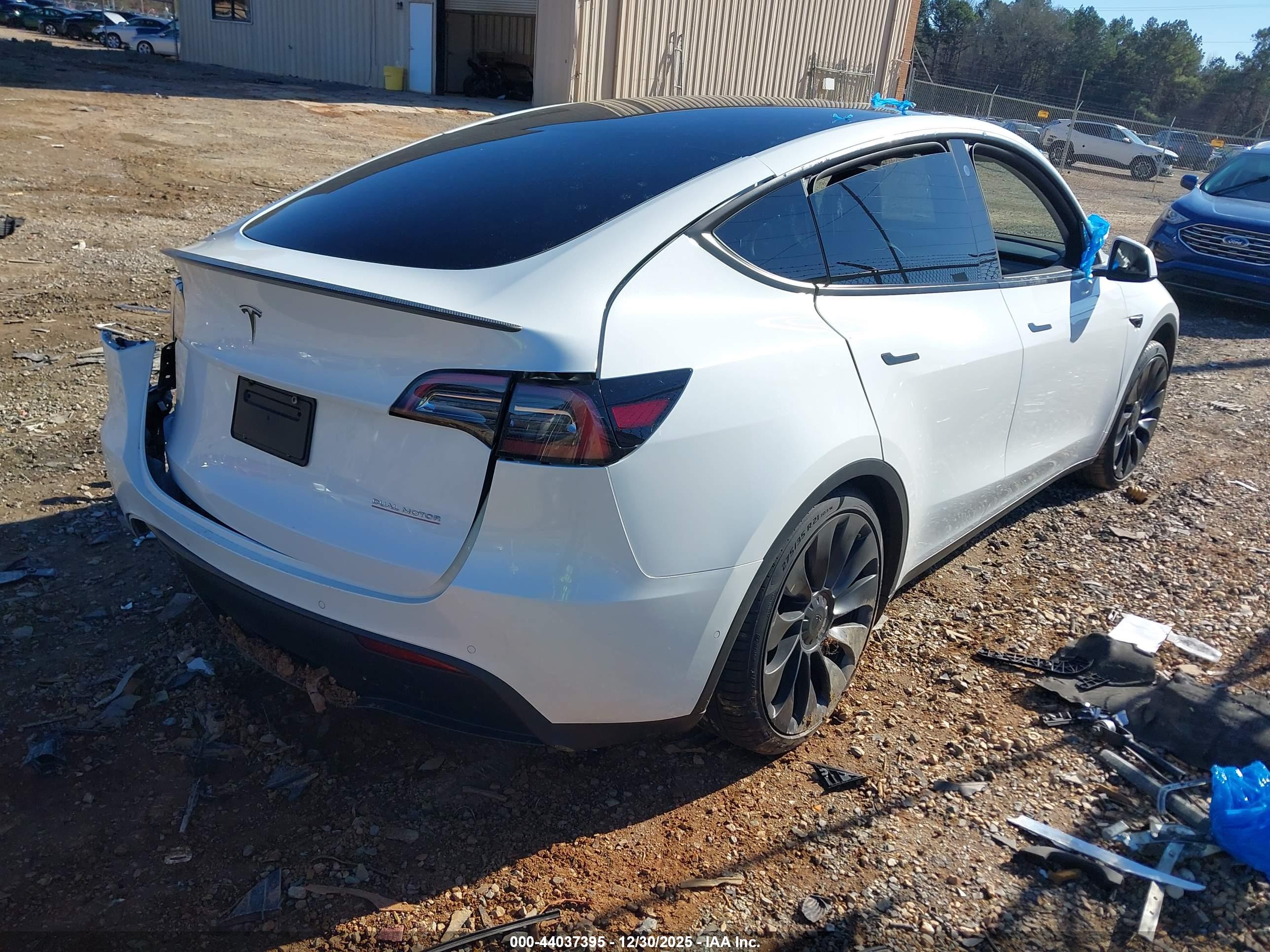 TESLA MODEL image 4