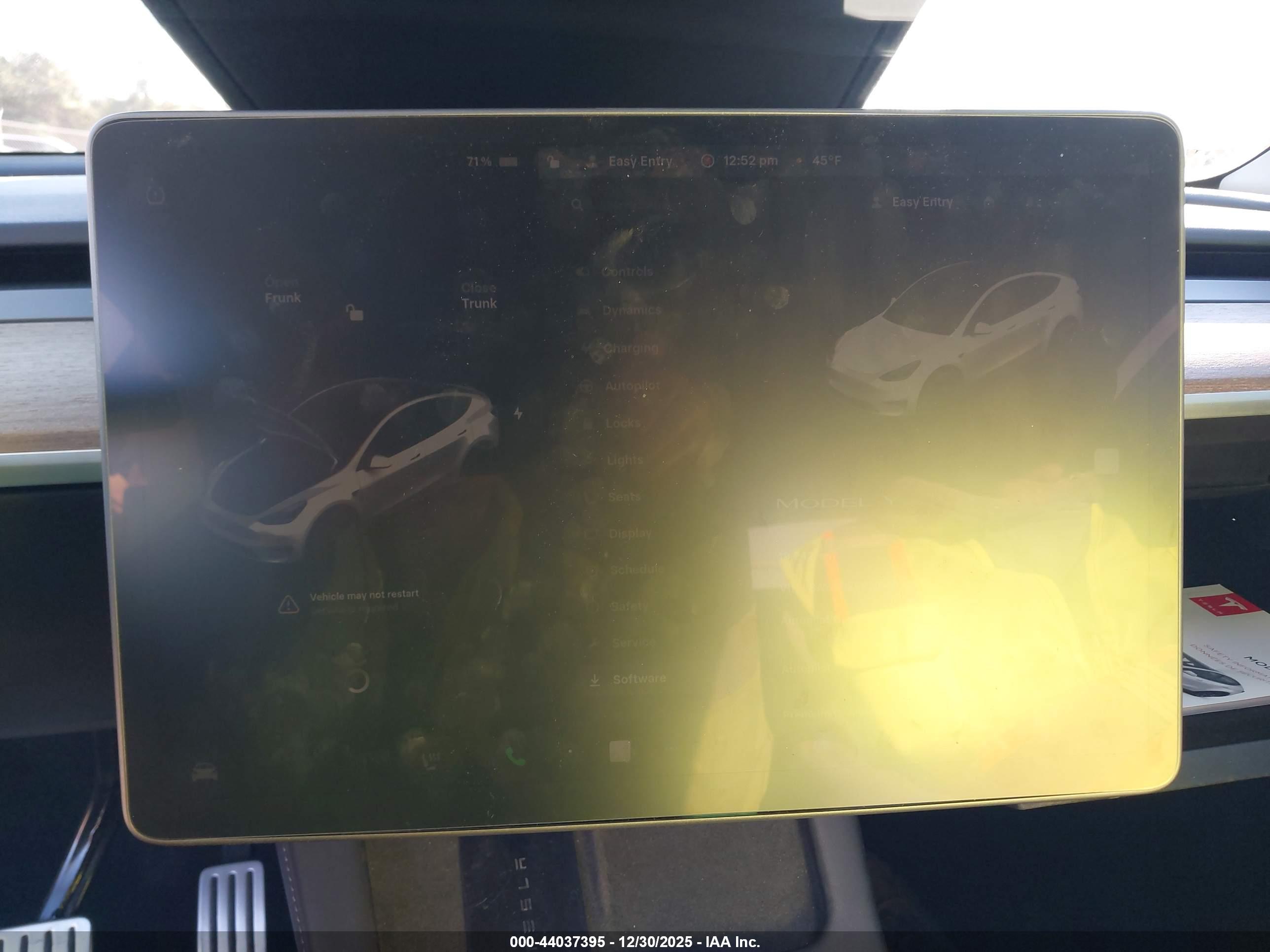 TESLA MODEL image 7