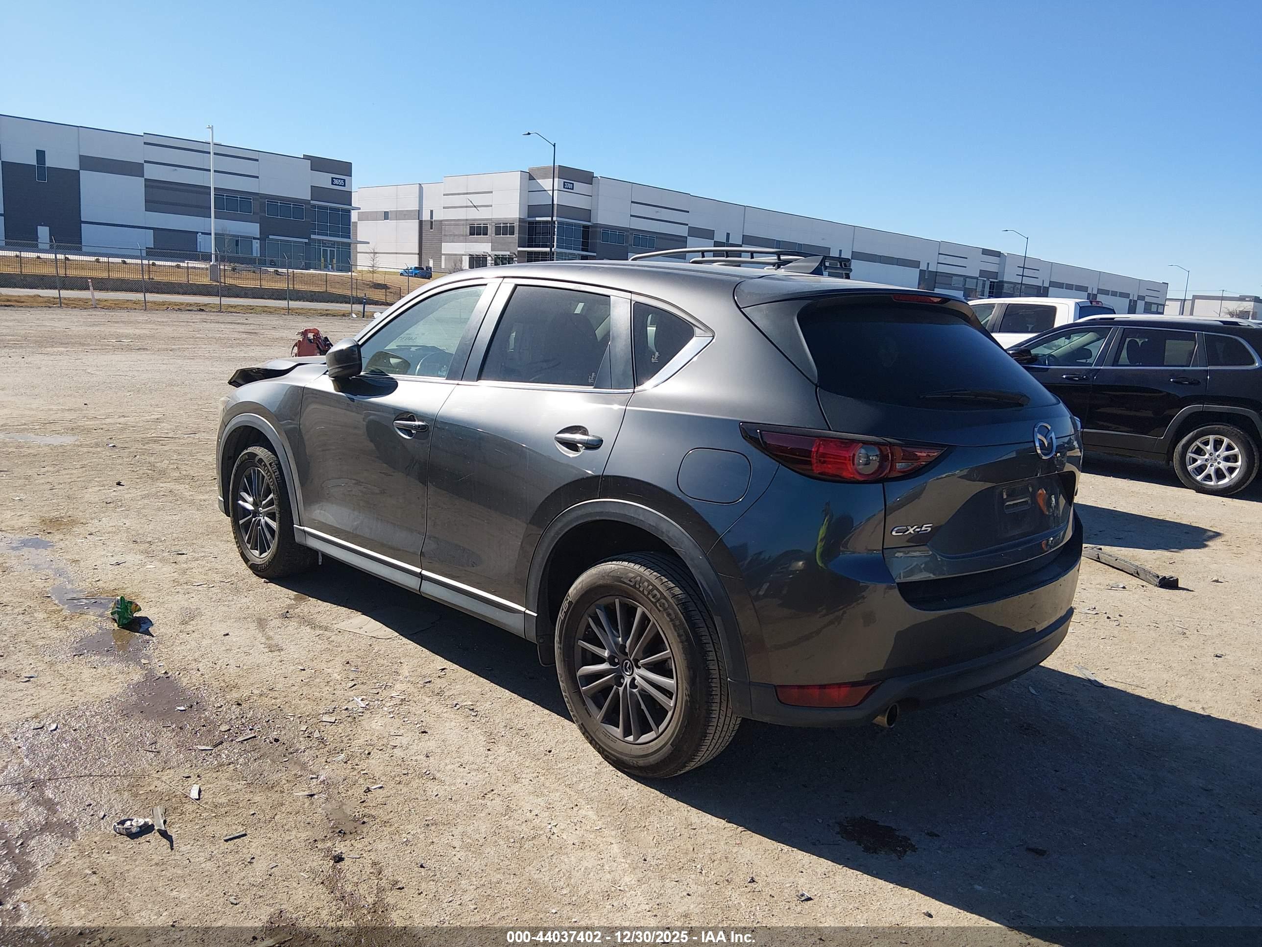 MAZDA CX-5 image 3