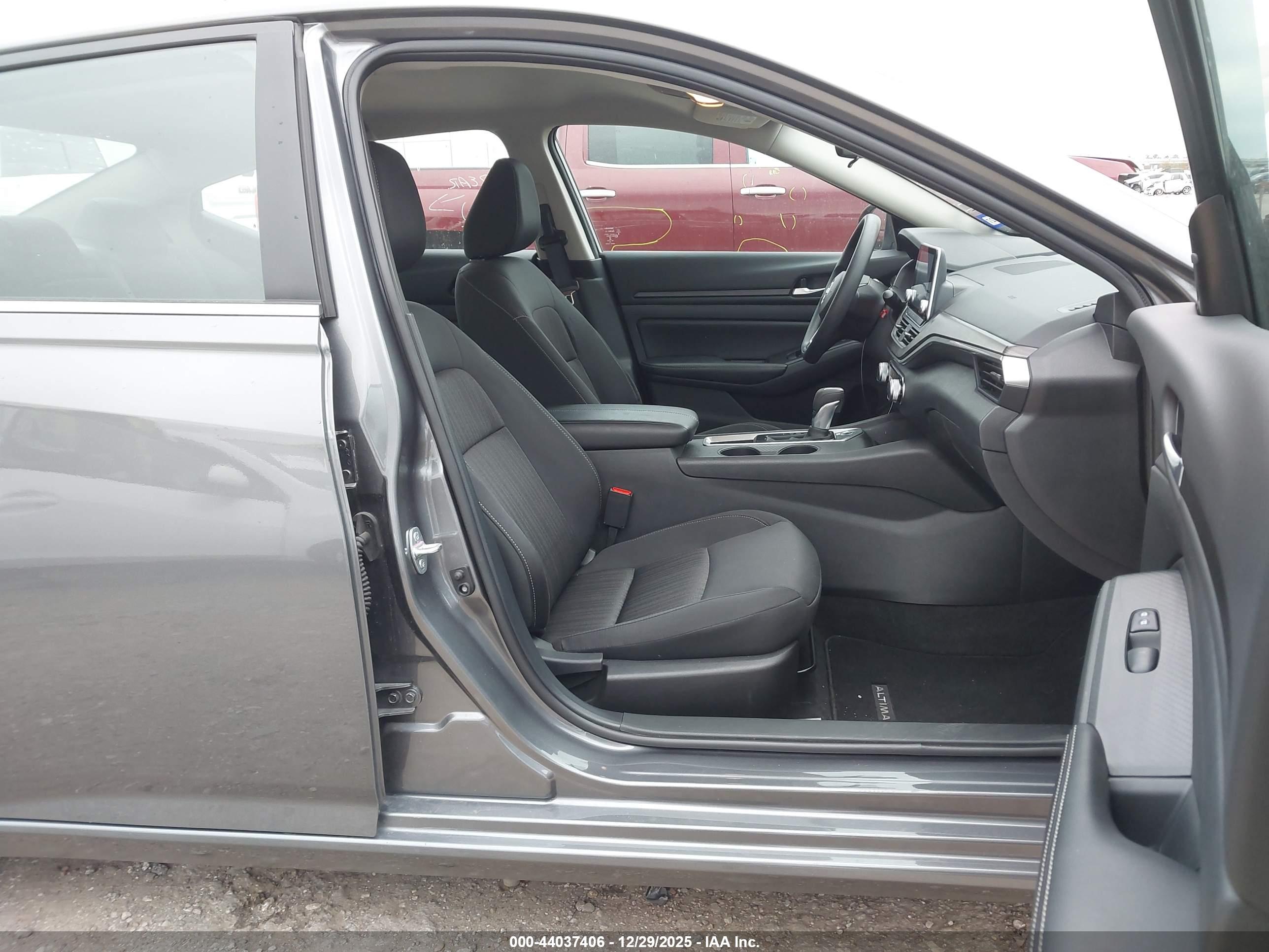 NISSAN ALTIMA image 5
