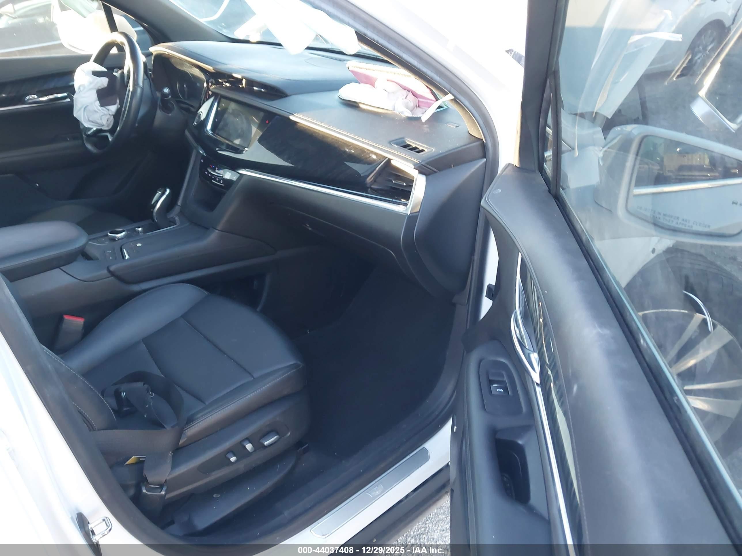 CADILLAC XT6 image 5