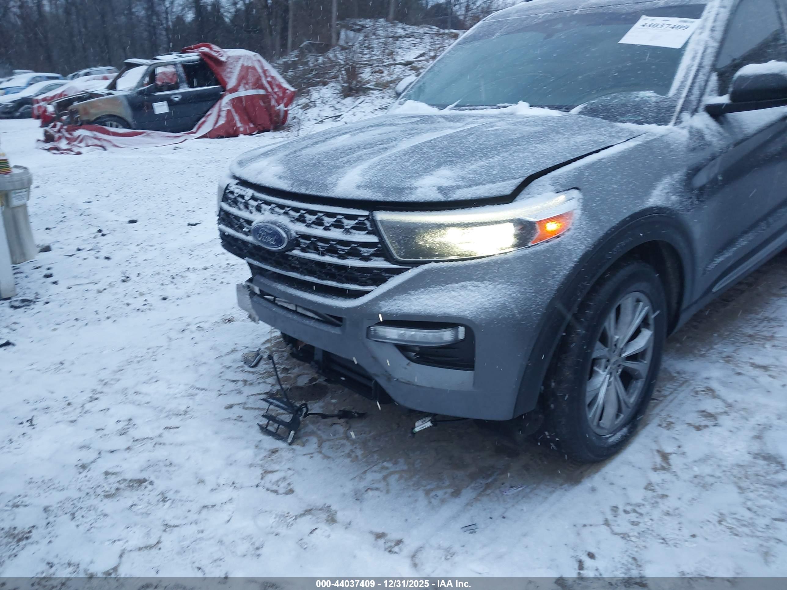 FORD EXPLORER image 6
