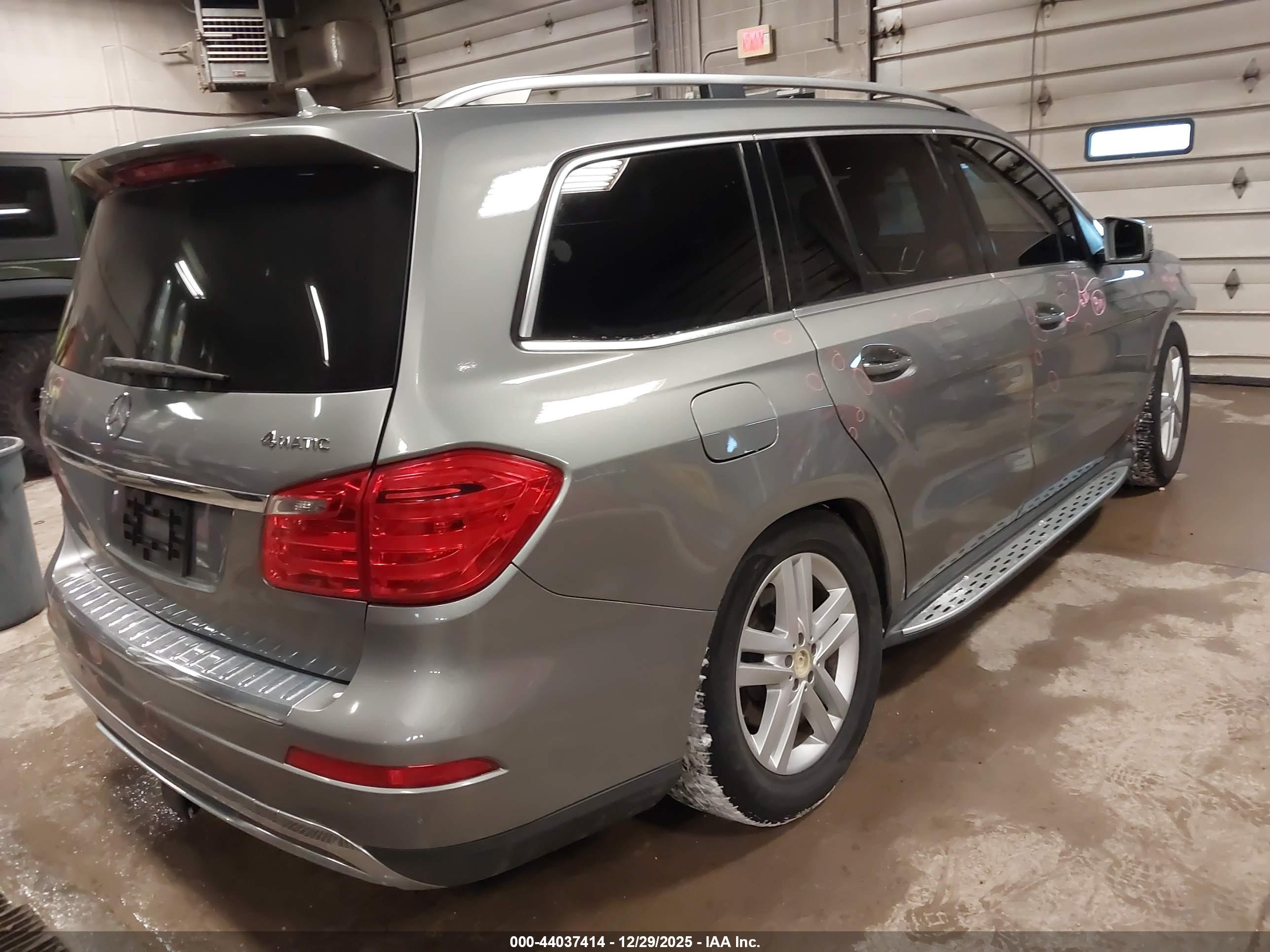MERCEDES-BENZ GL image 4