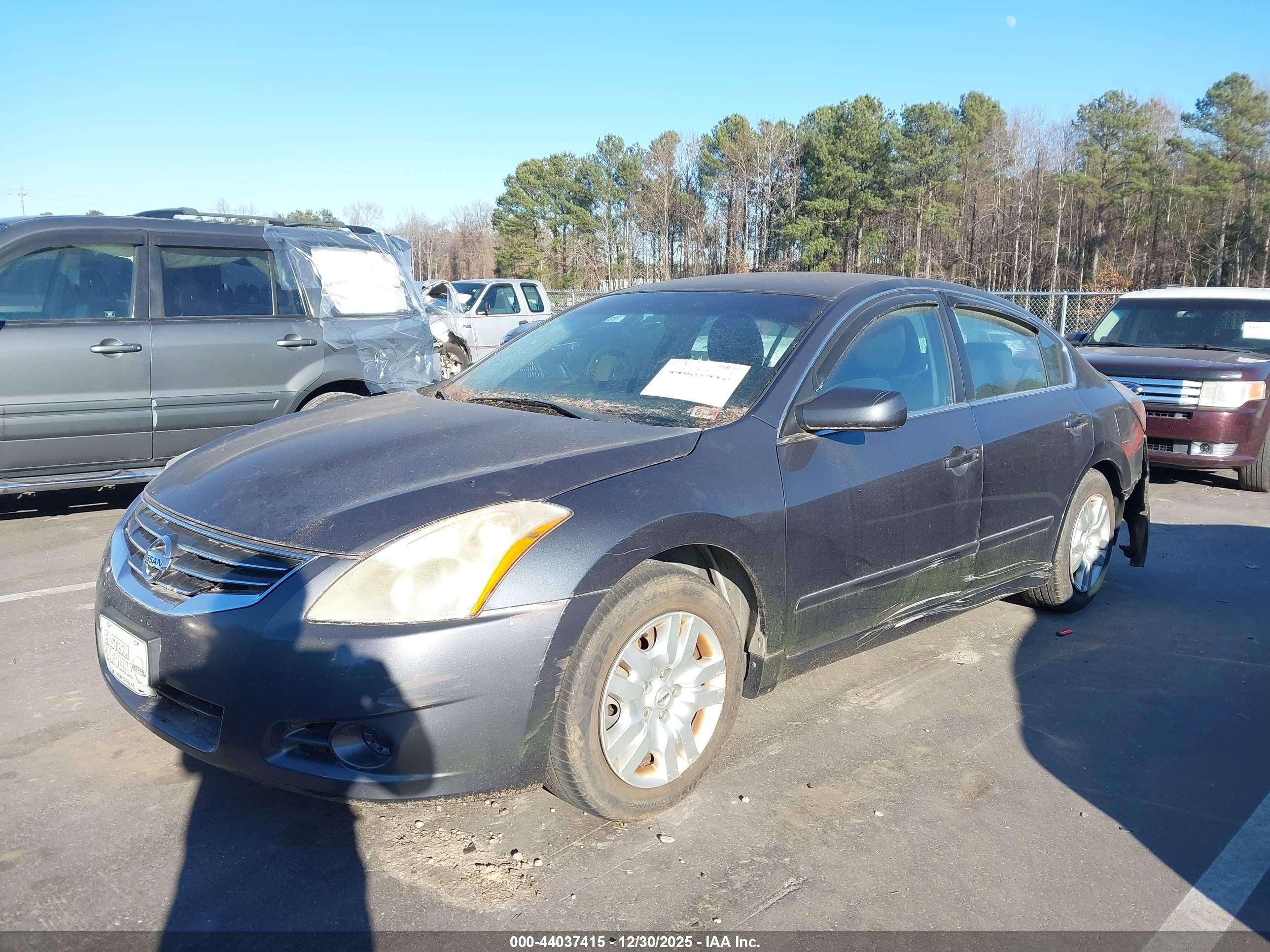 NISSAN ALTIMA image 2