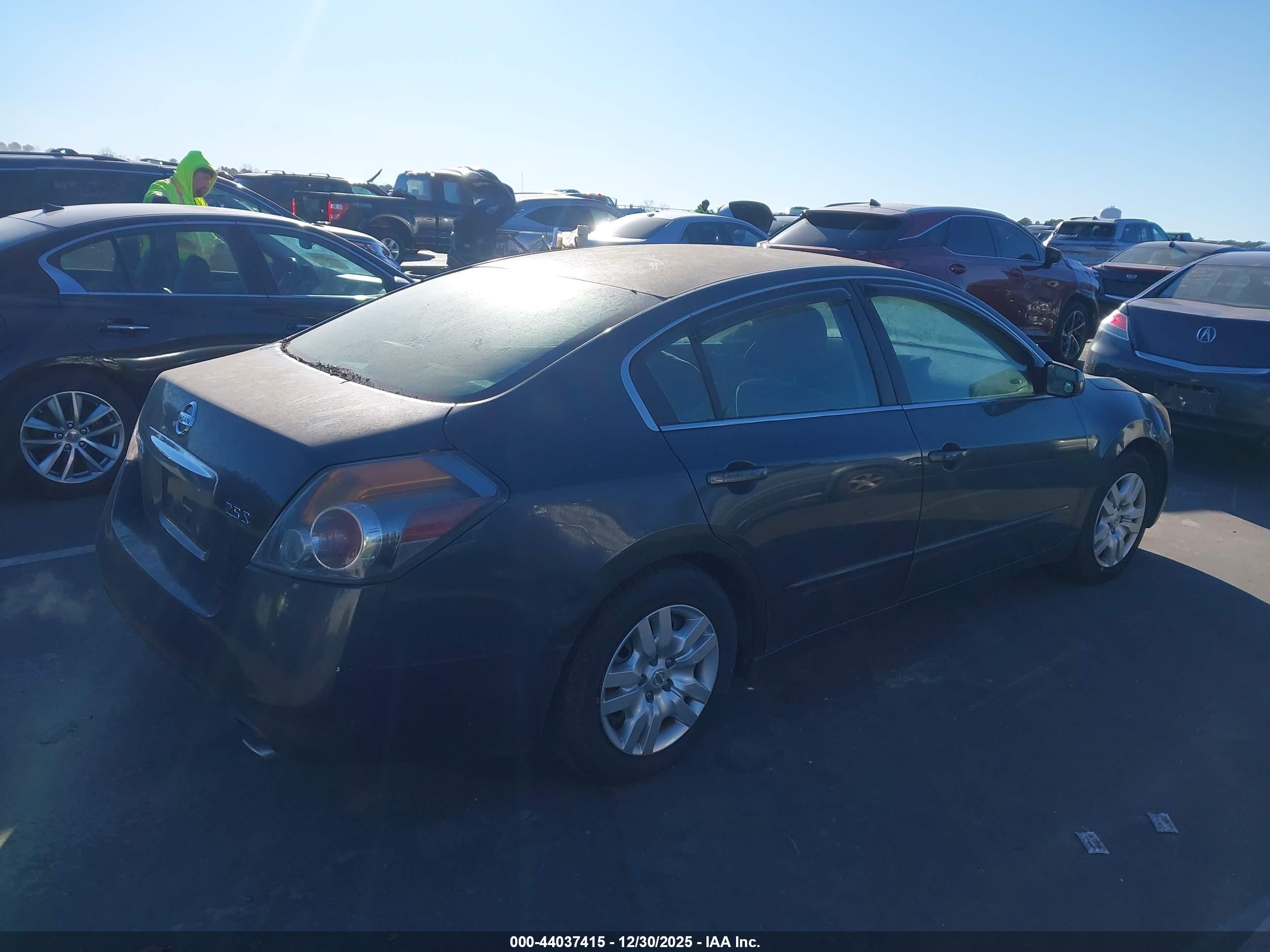 NISSAN ALTIMA image 4