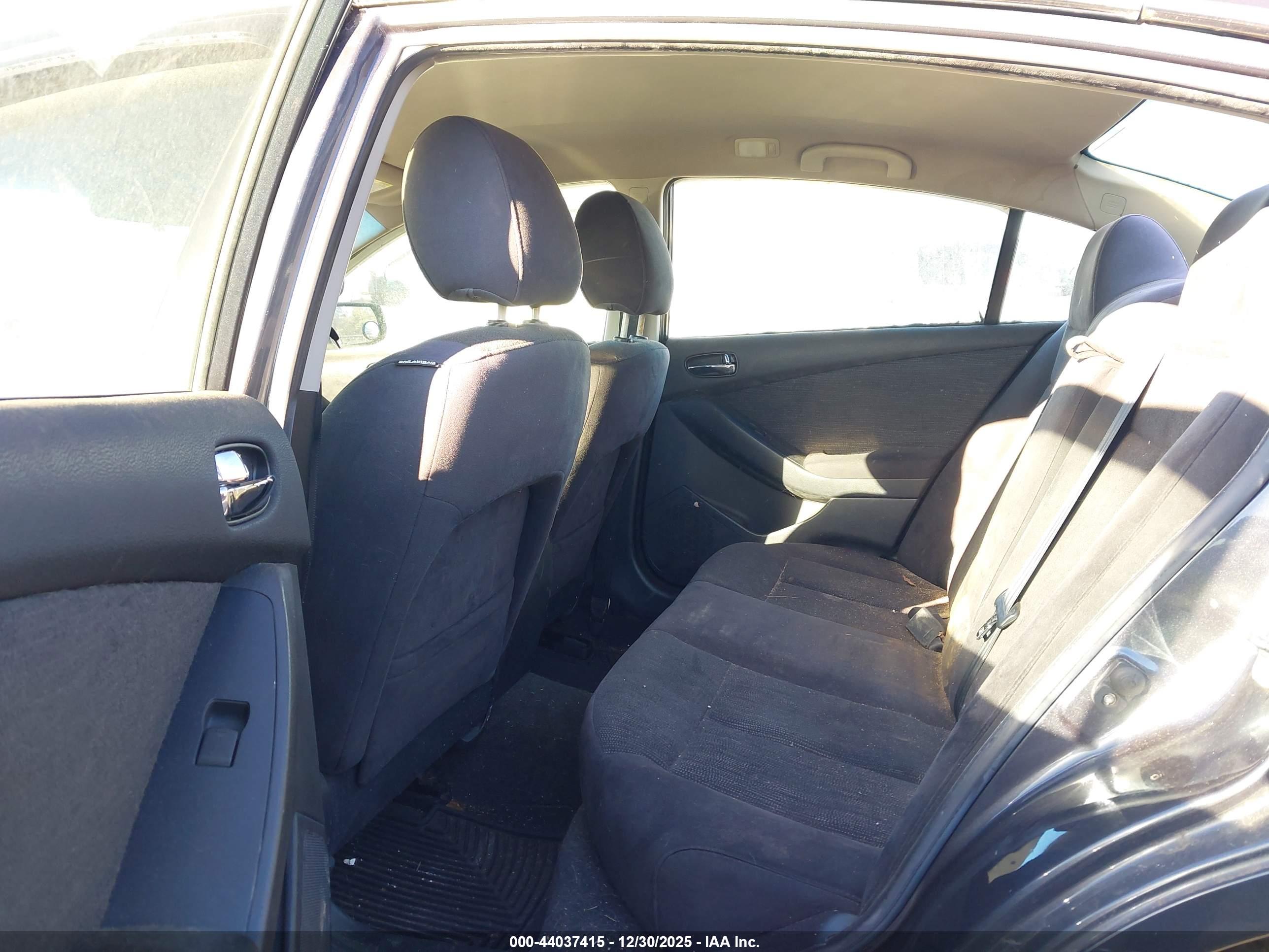 NISSAN ALTIMA image 8