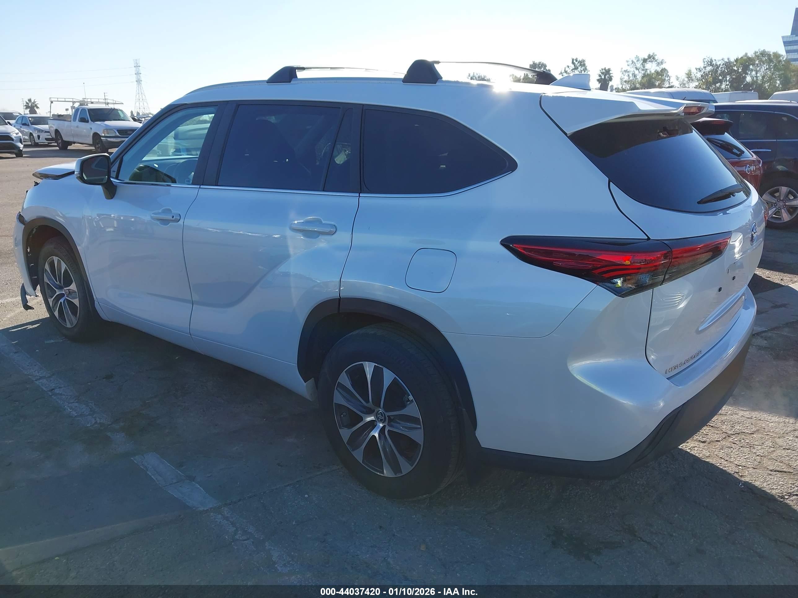 TOYOTA HIGHLANDER image 3