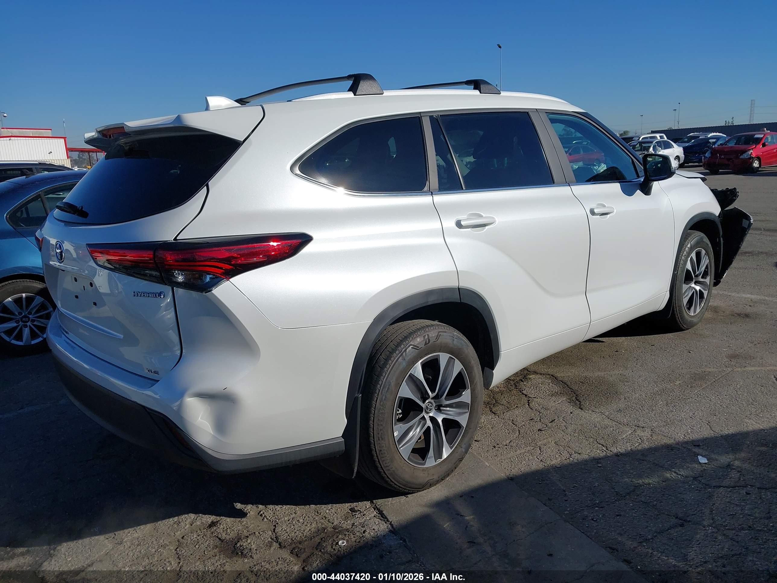 TOYOTA HIGHLANDER image 4