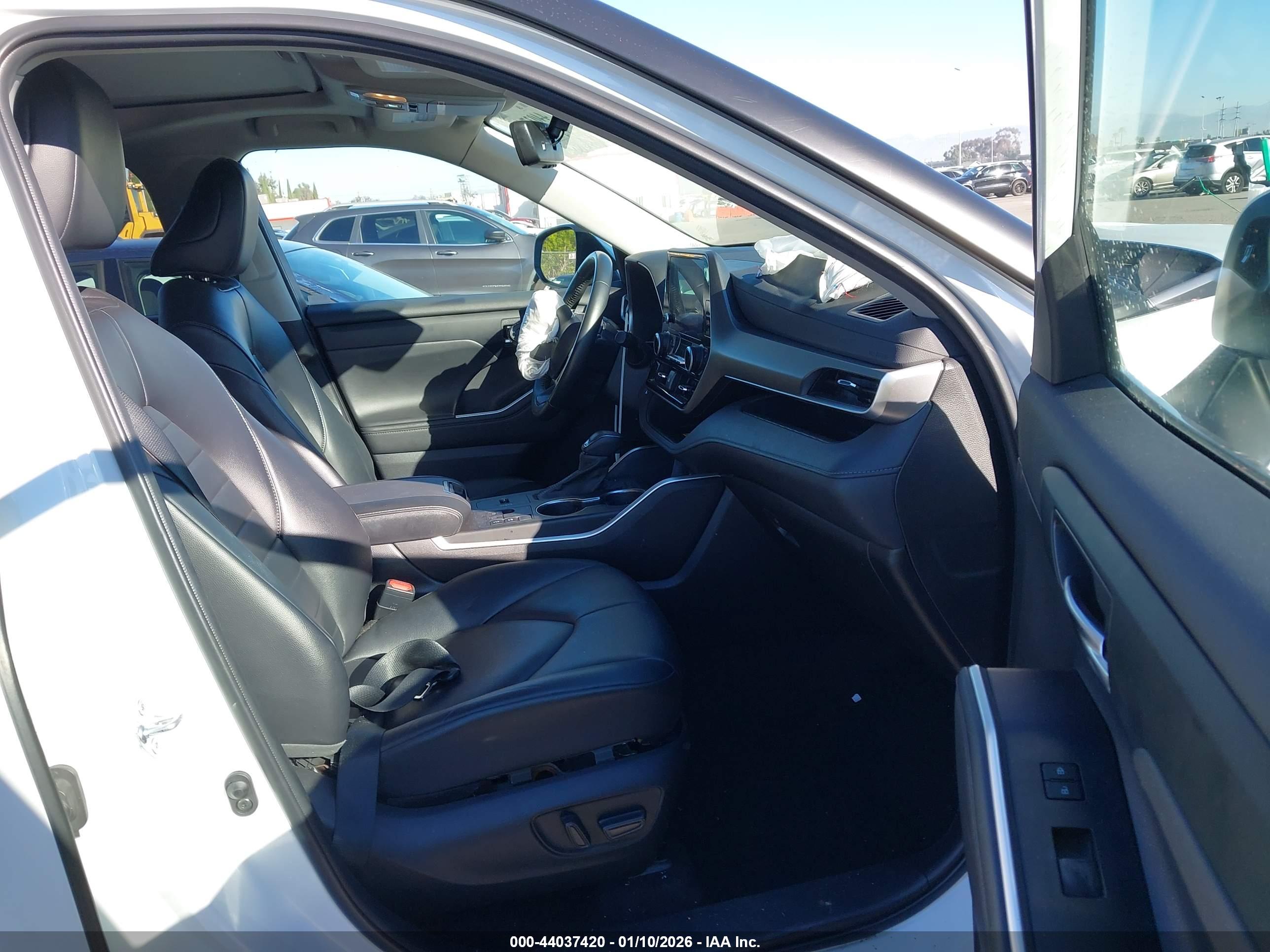 TOYOTA HIGHLANDER image 5