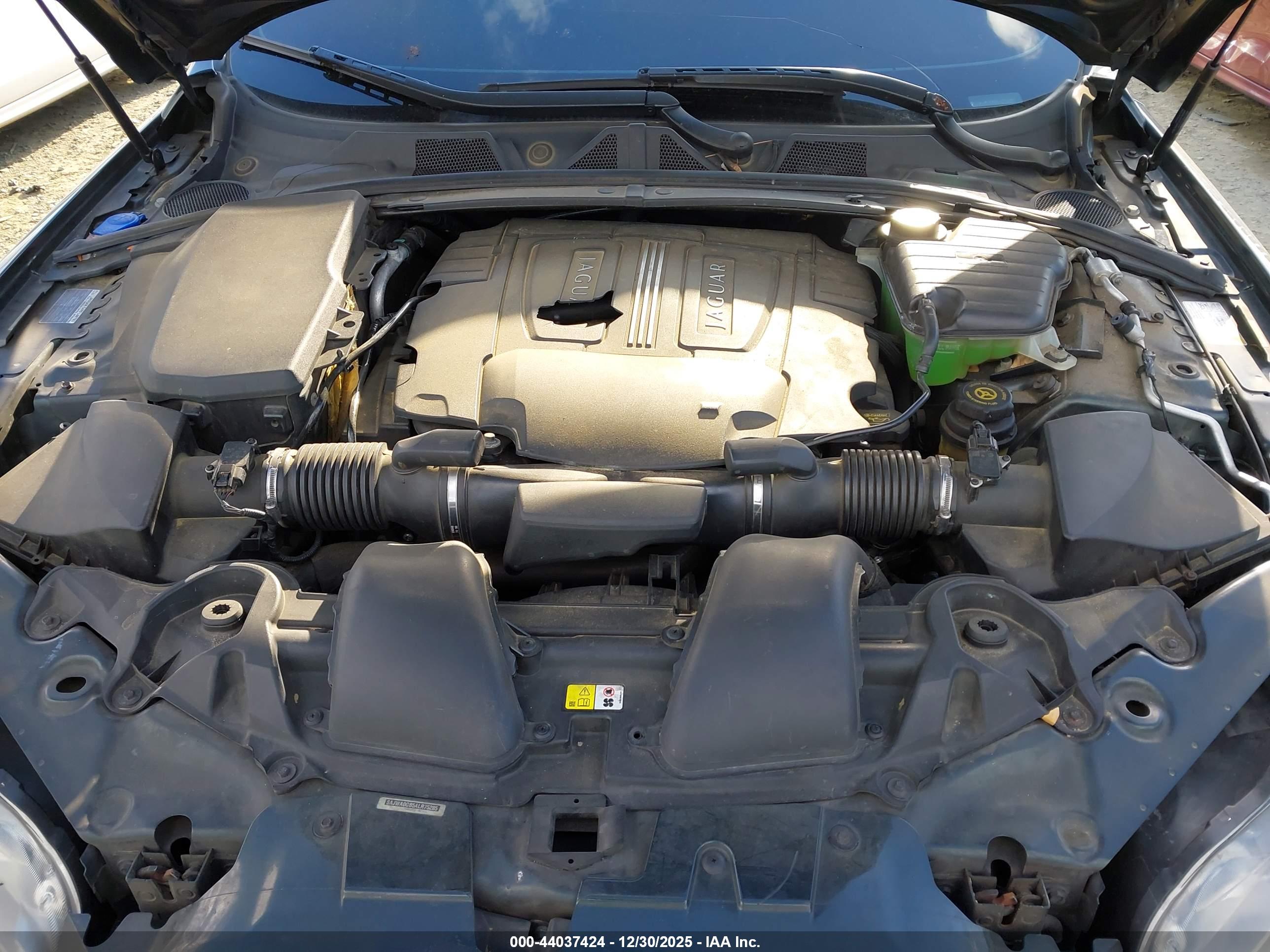 JAGUAR XF image 10