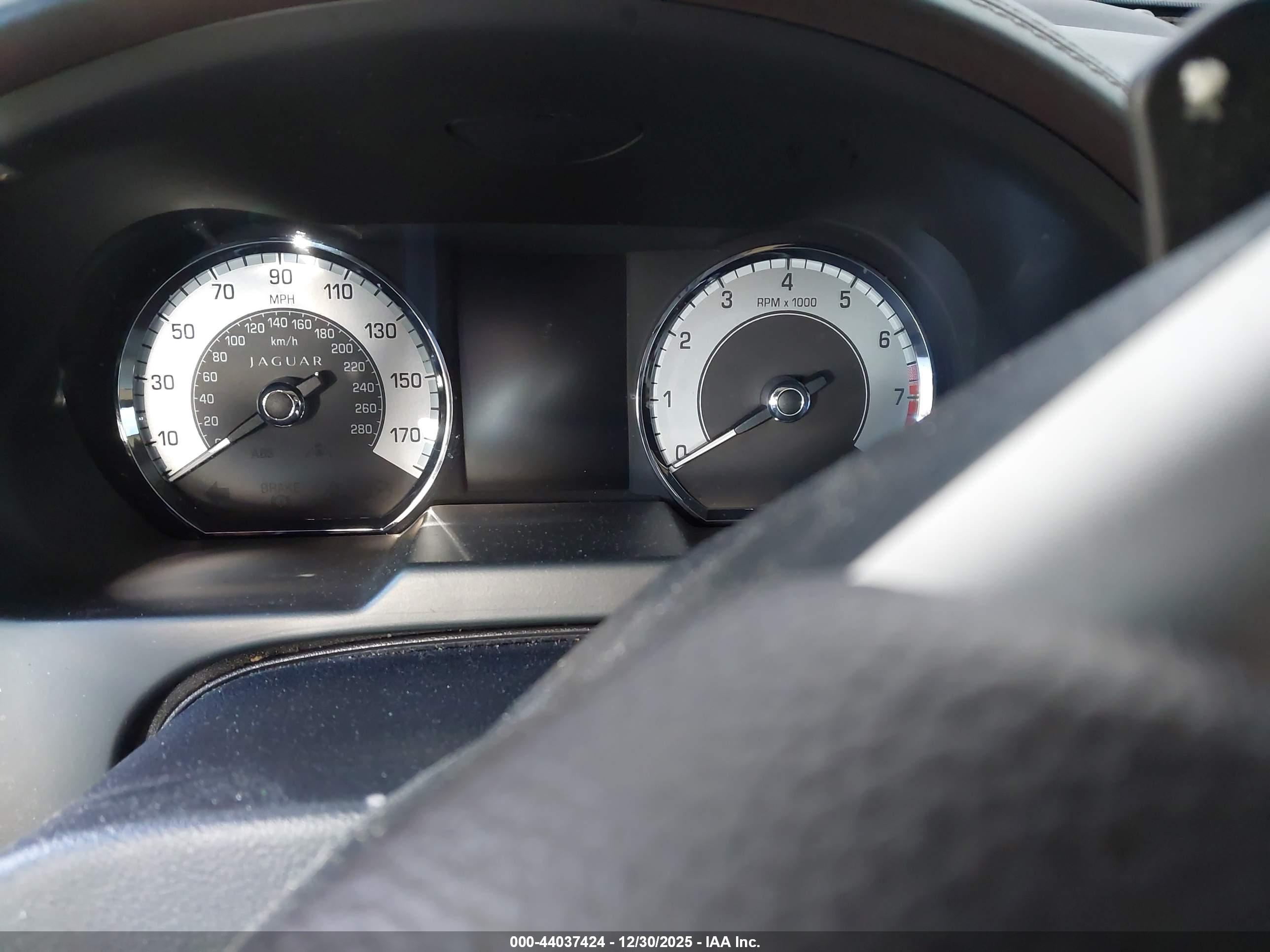 JAGUAR XF image 7