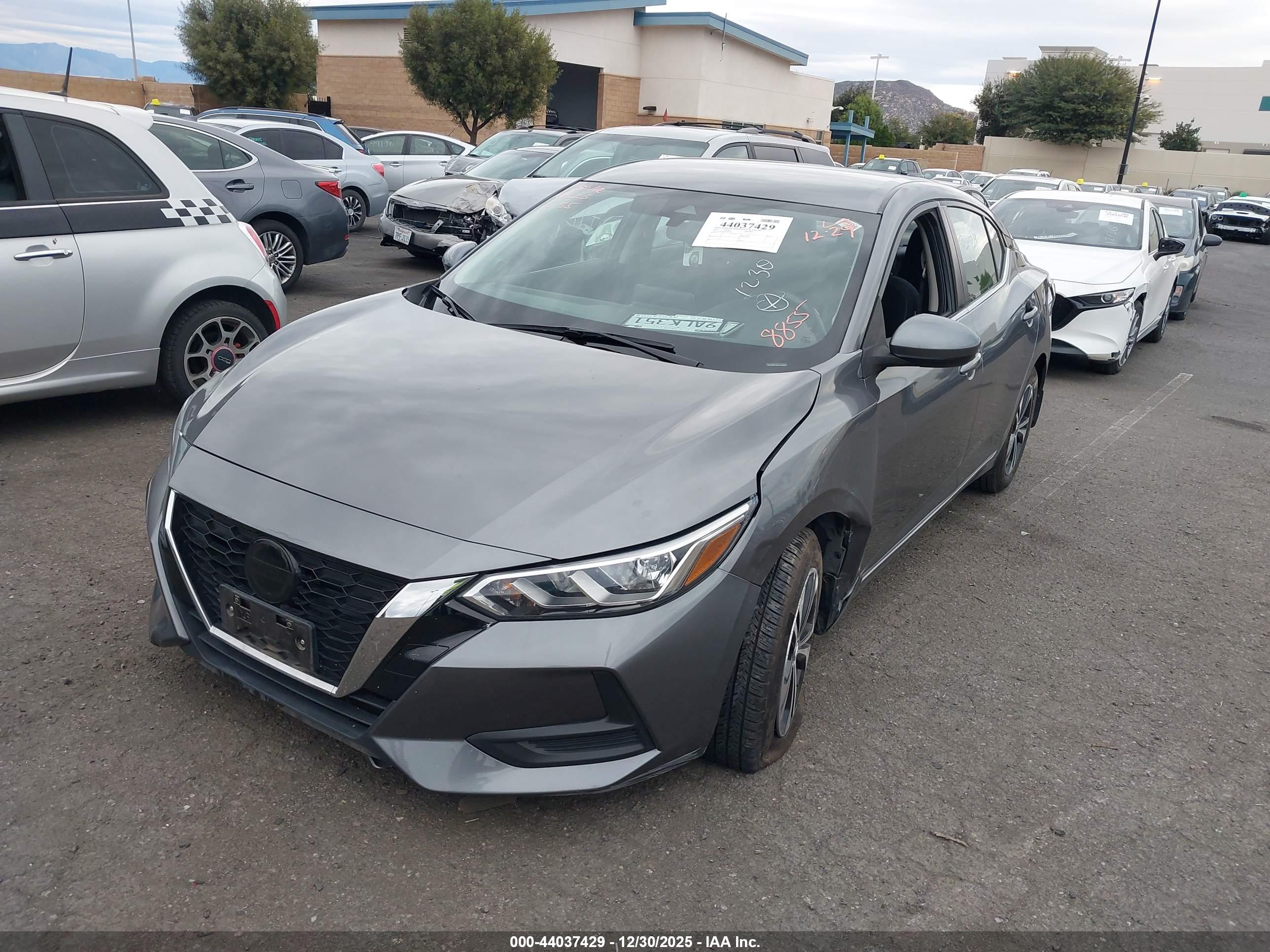 NISSAN SENTRA image 2