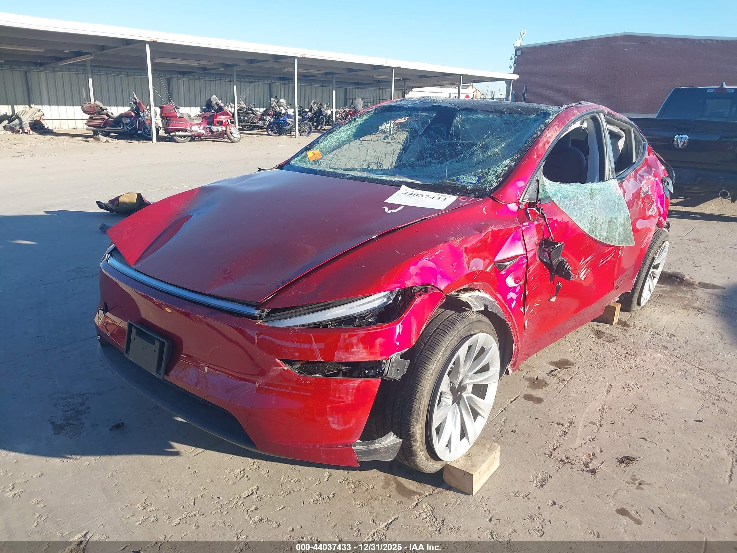 TESLA MODEL image 2