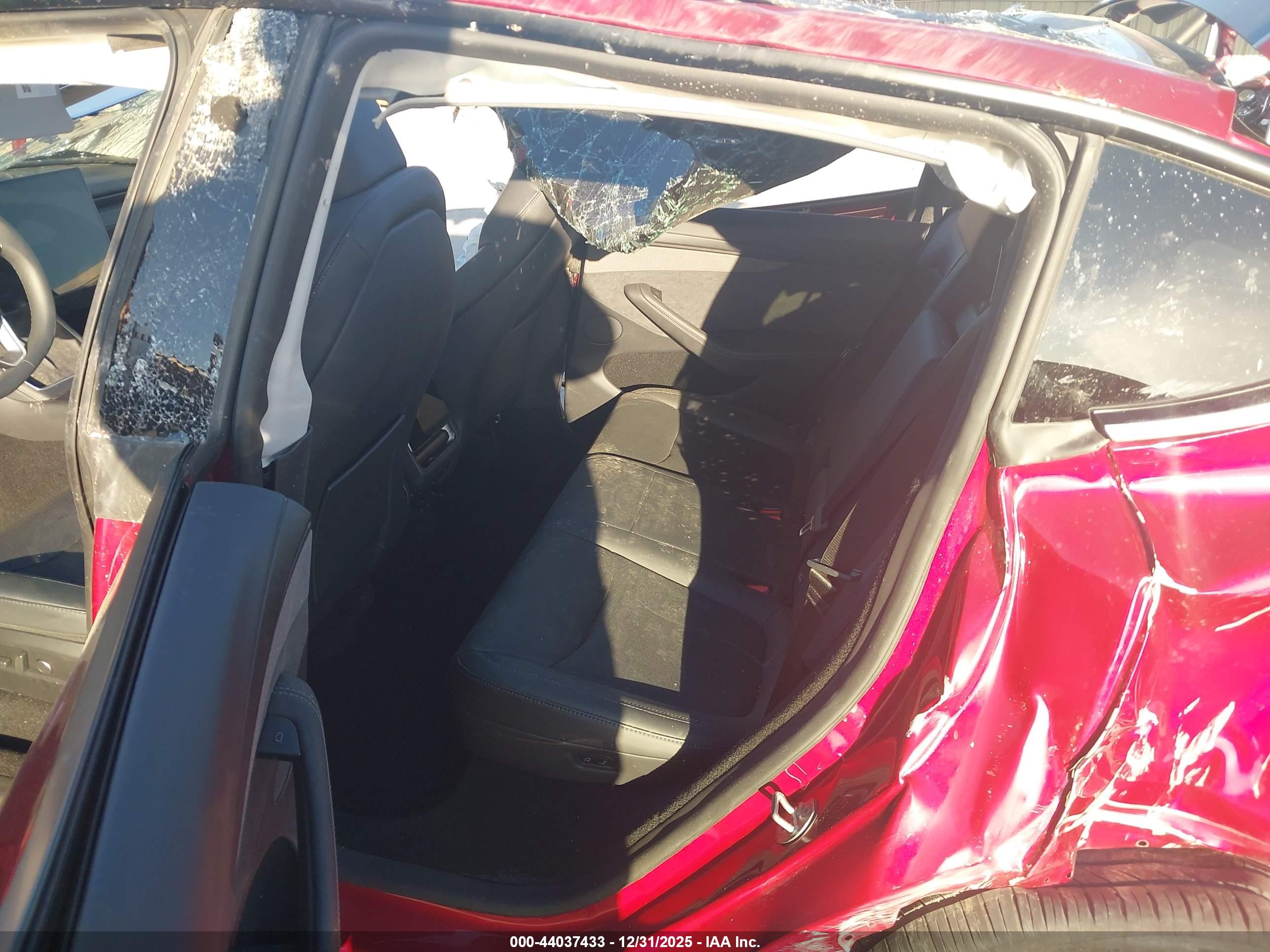 TESLA MODEL image 8