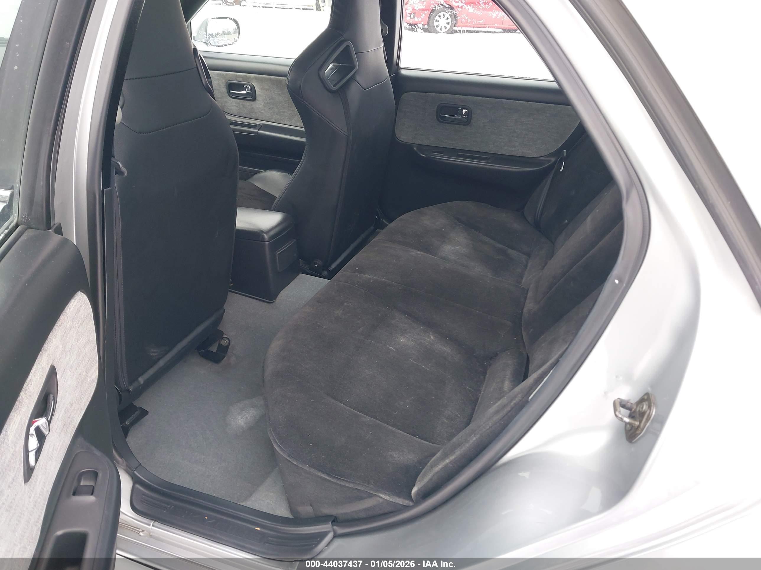 NISSAN SKYLINE image 8