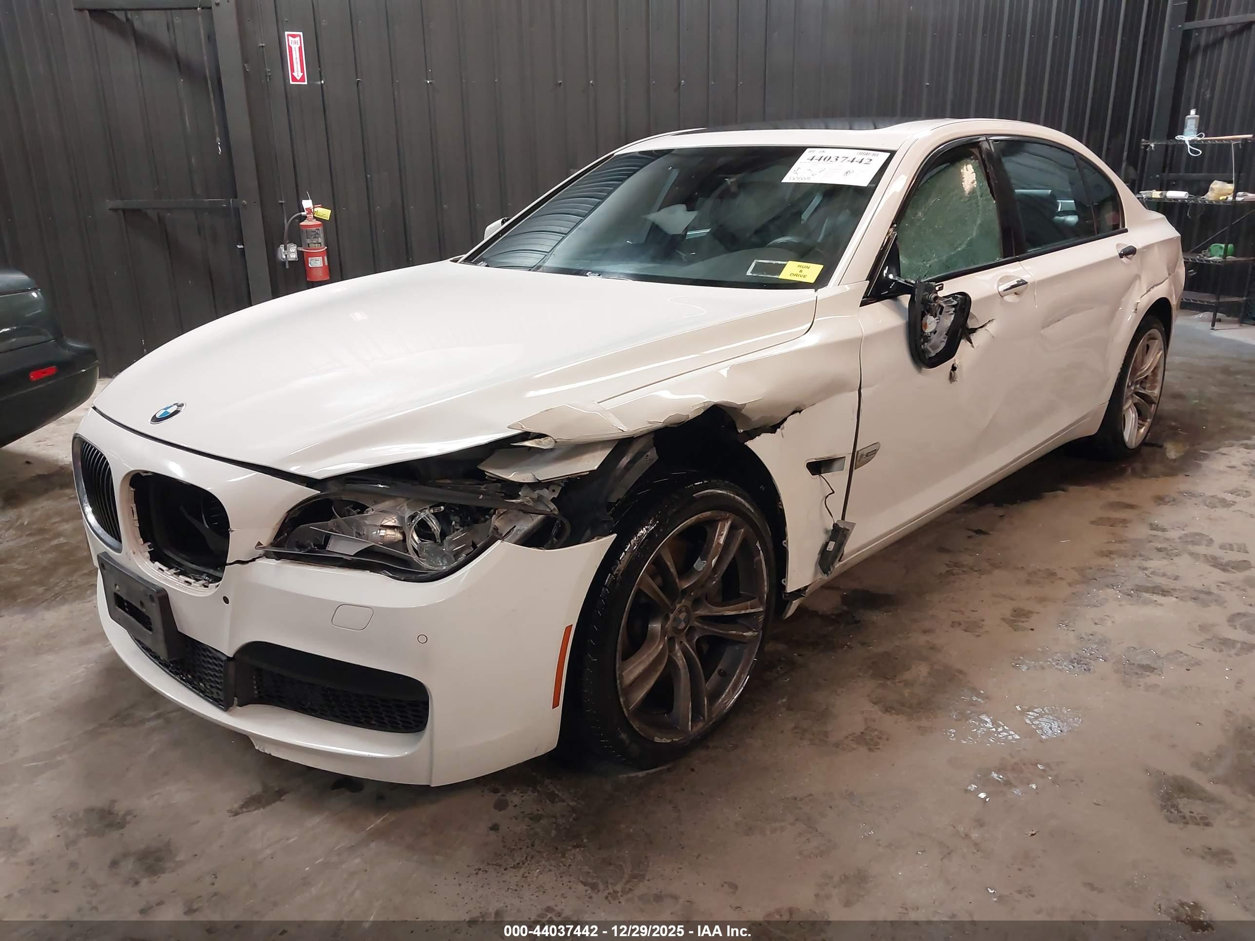 BMW 750LI image 2