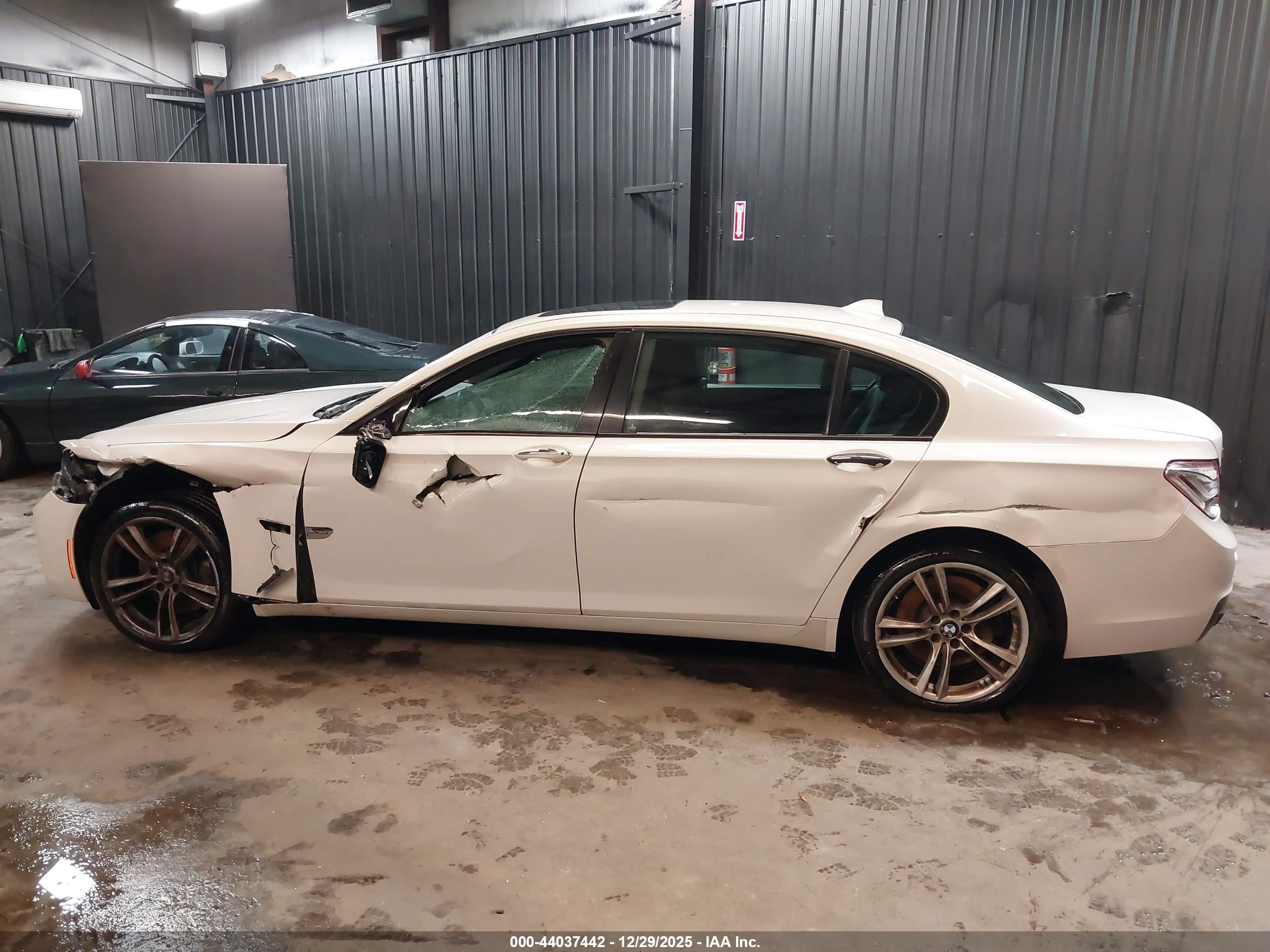 BMW 750LI image 6