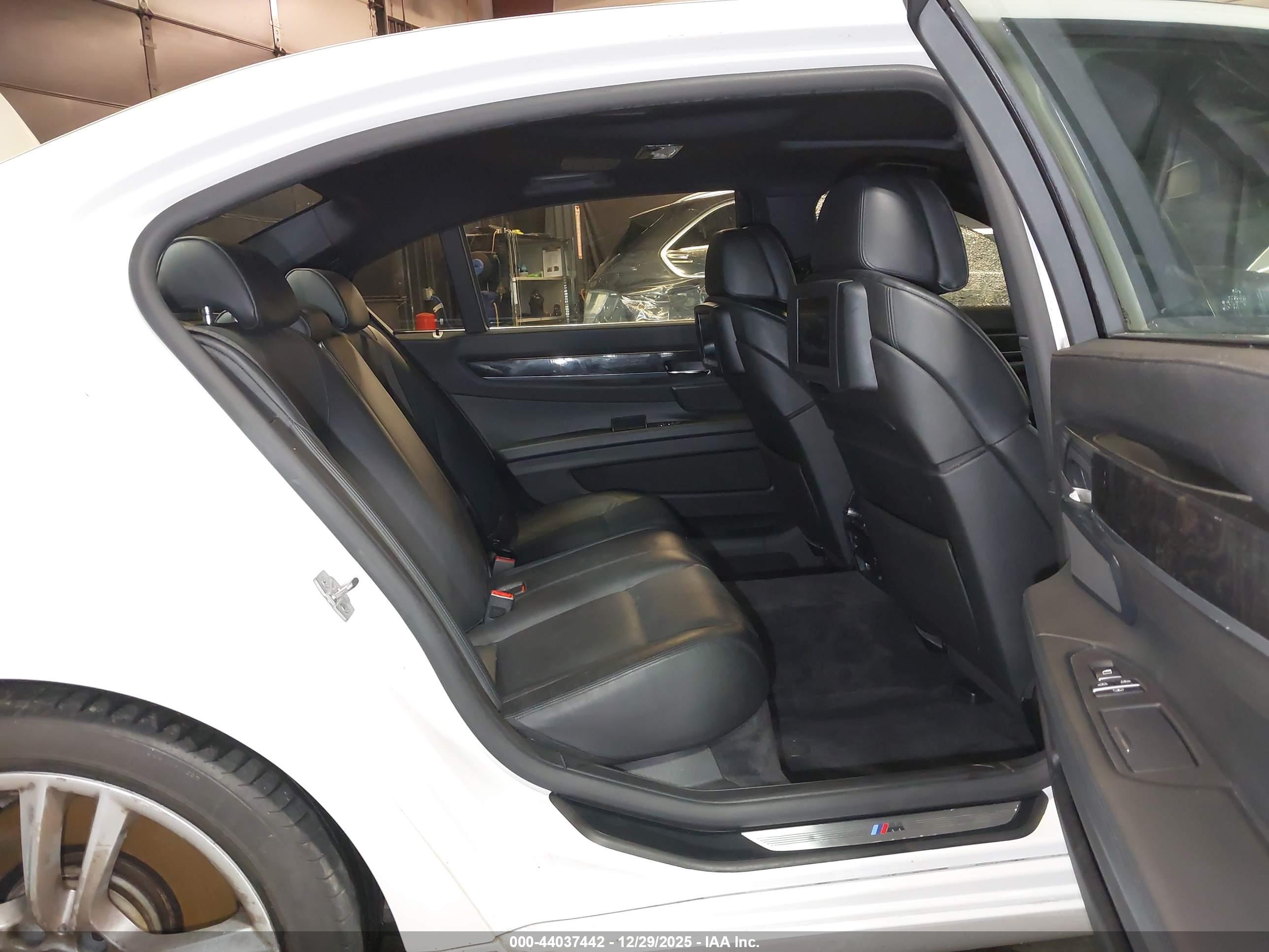 BMW 750LI image 8