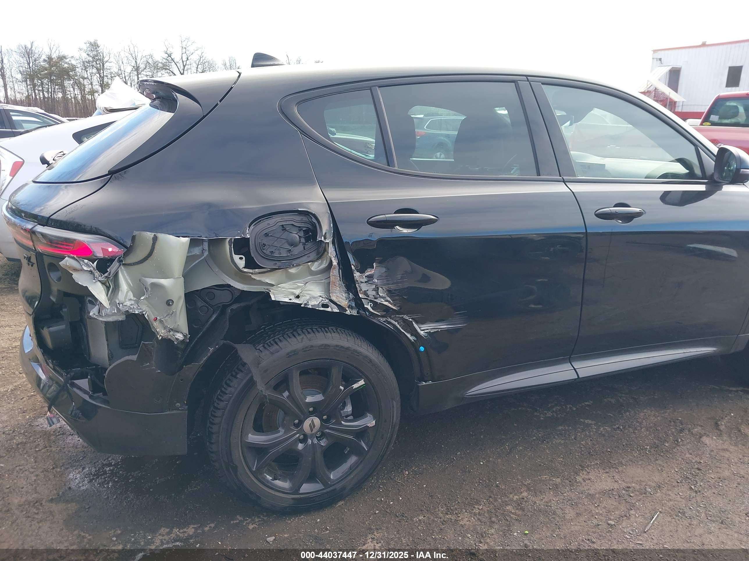 DODGE HORNET image 6