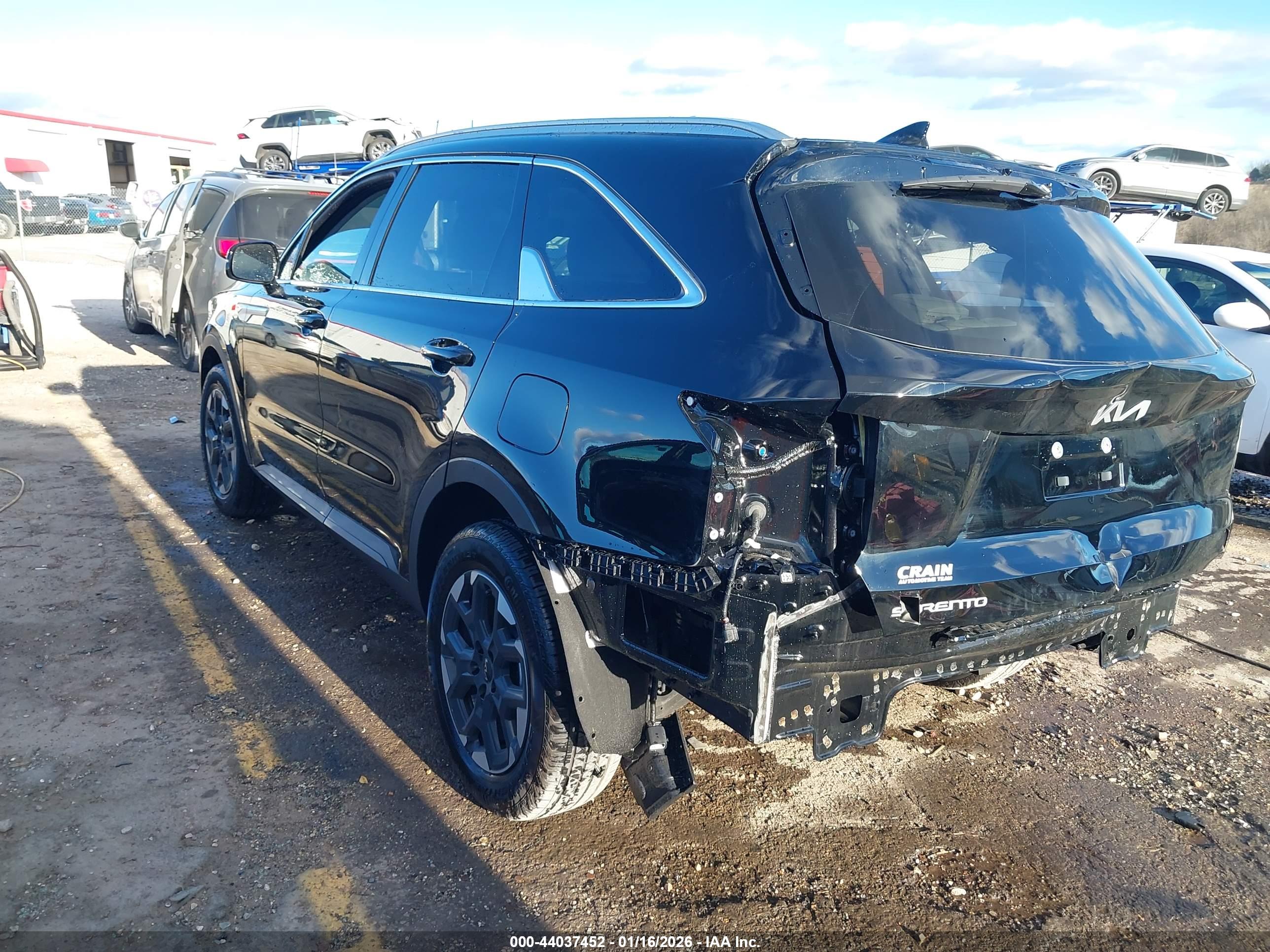 KIA SORENTO image 3