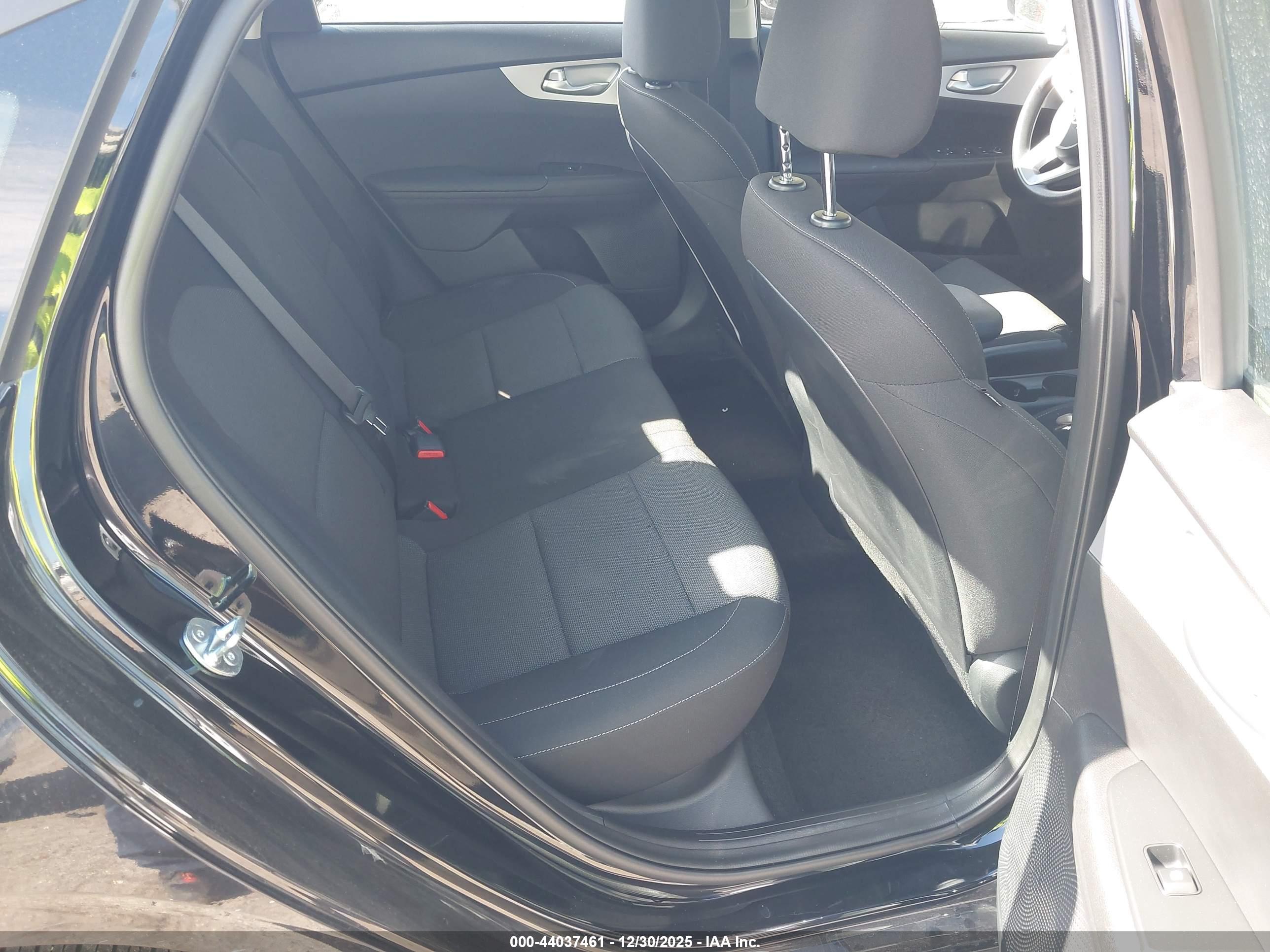 KIA FORTE image 8