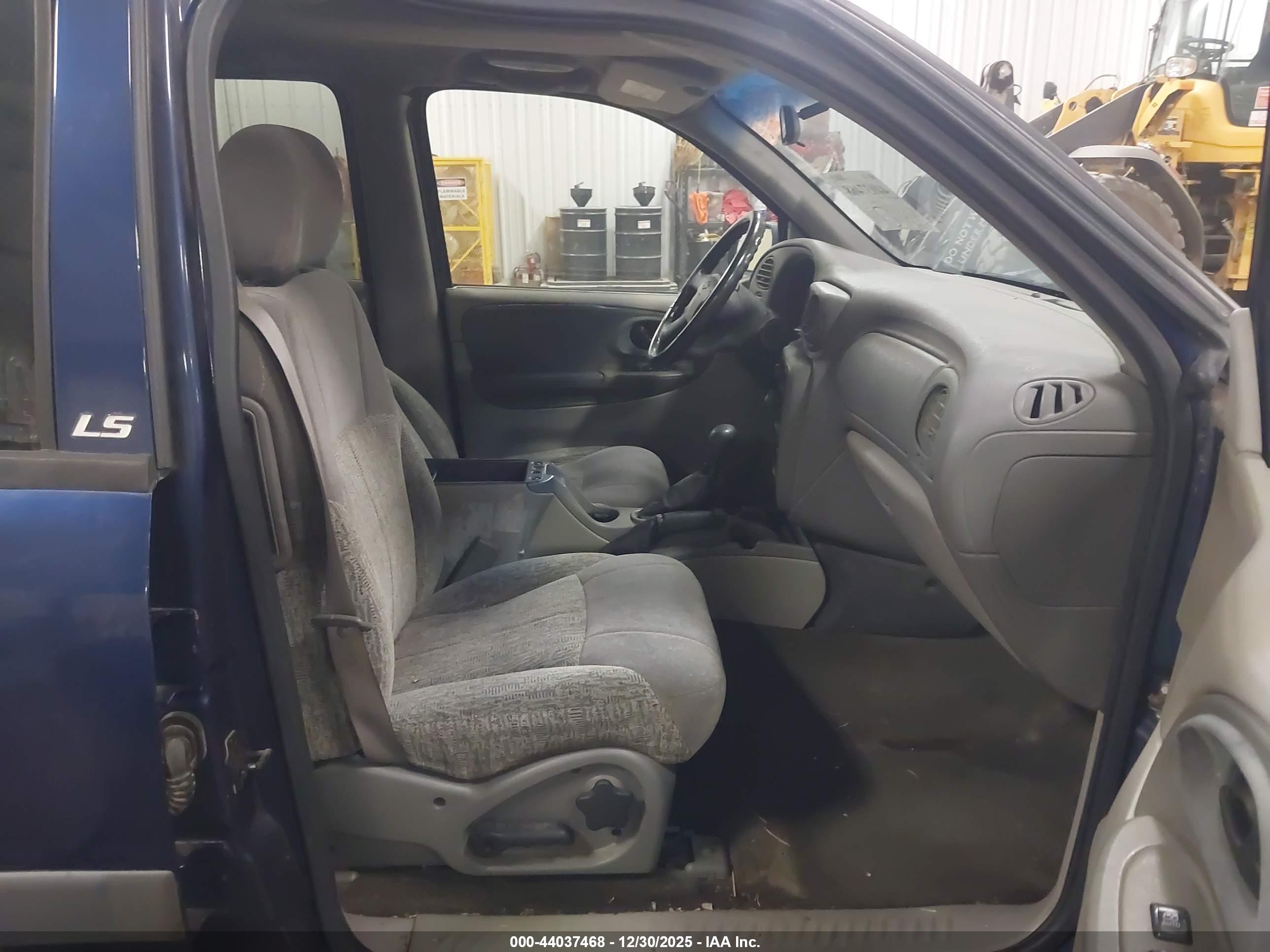 CHEVROLET TRAILBLAZER image 5