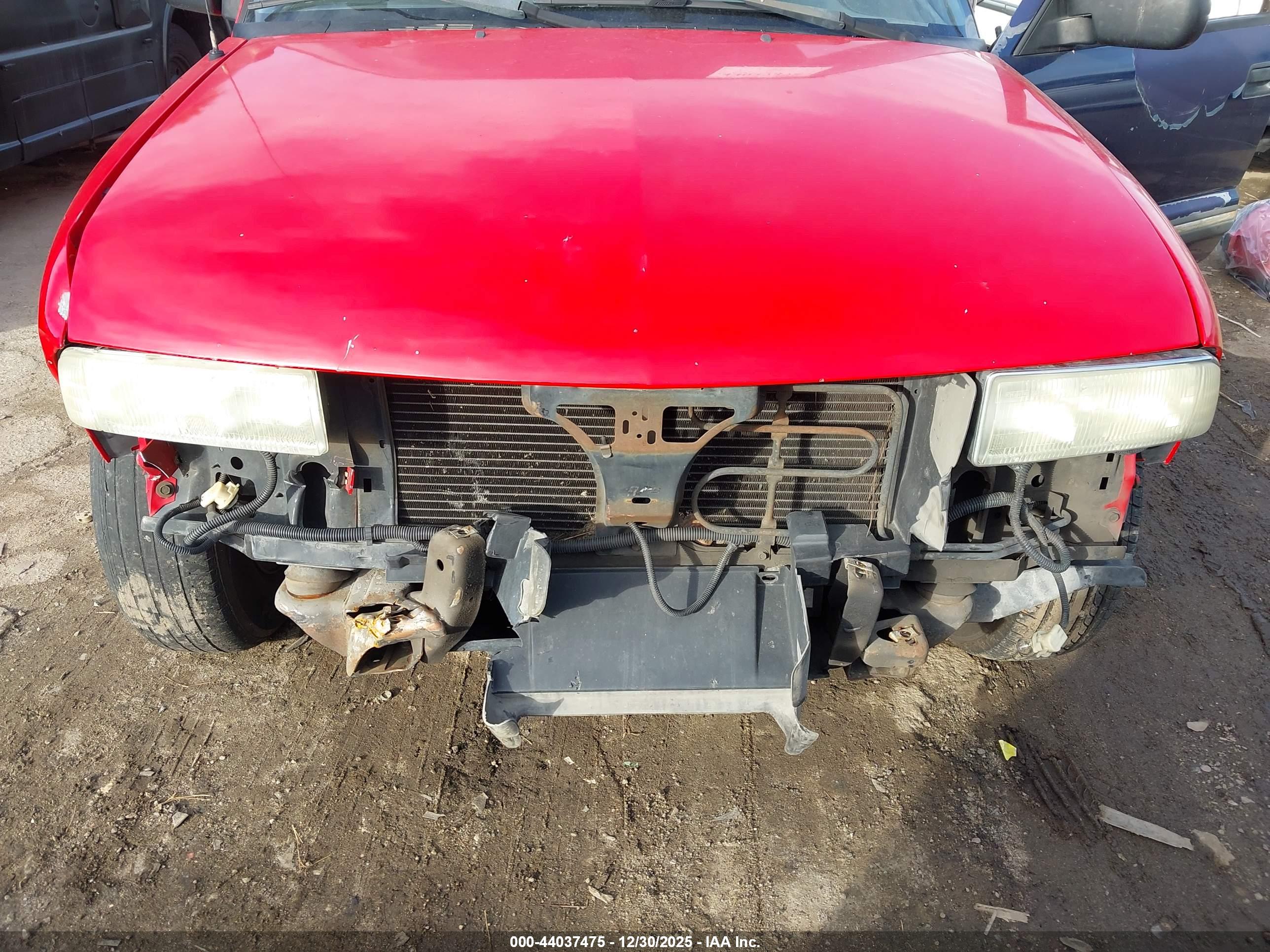 CHEVROLET S-10 image 6