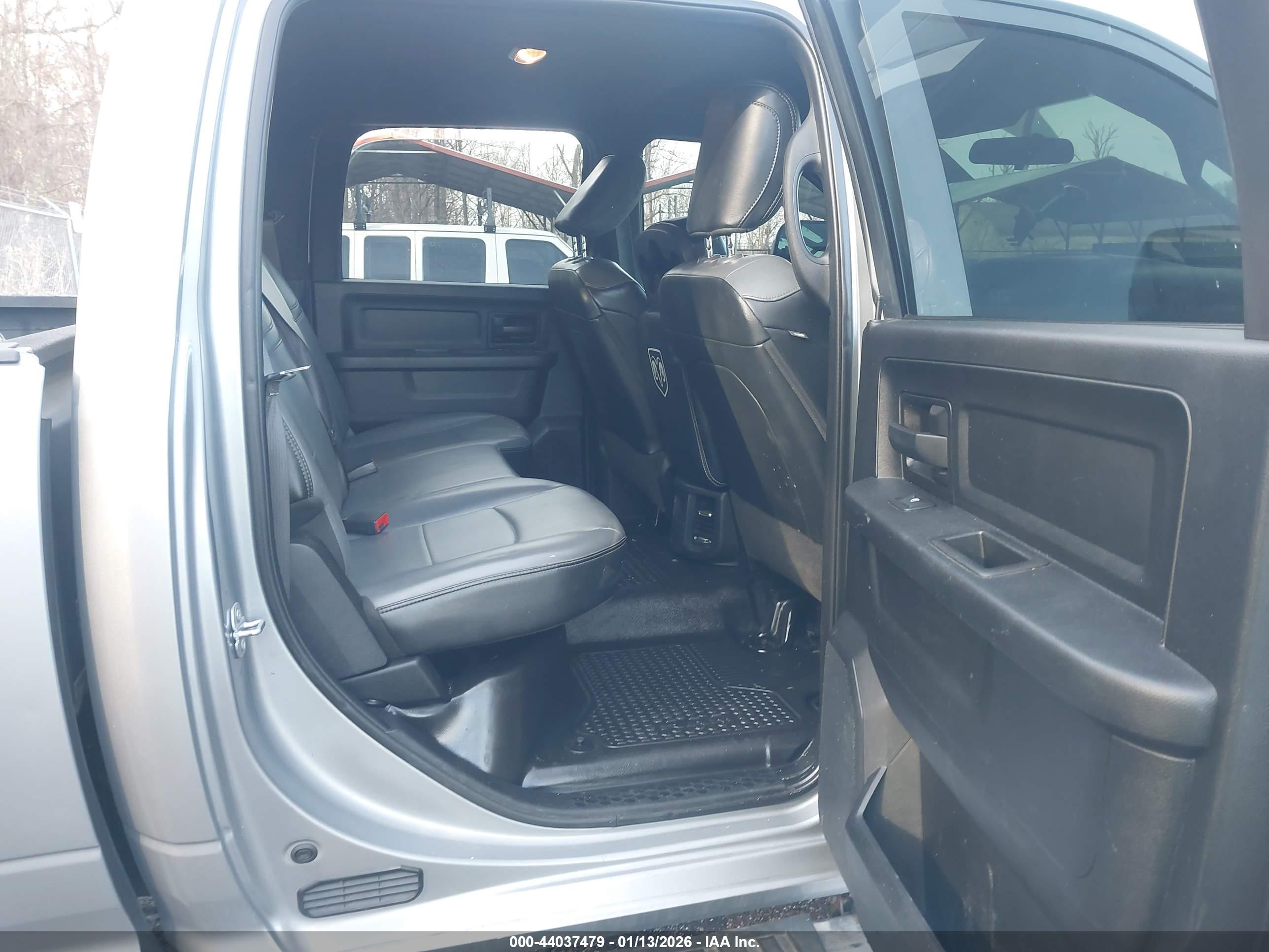 RAM 3500 image 8