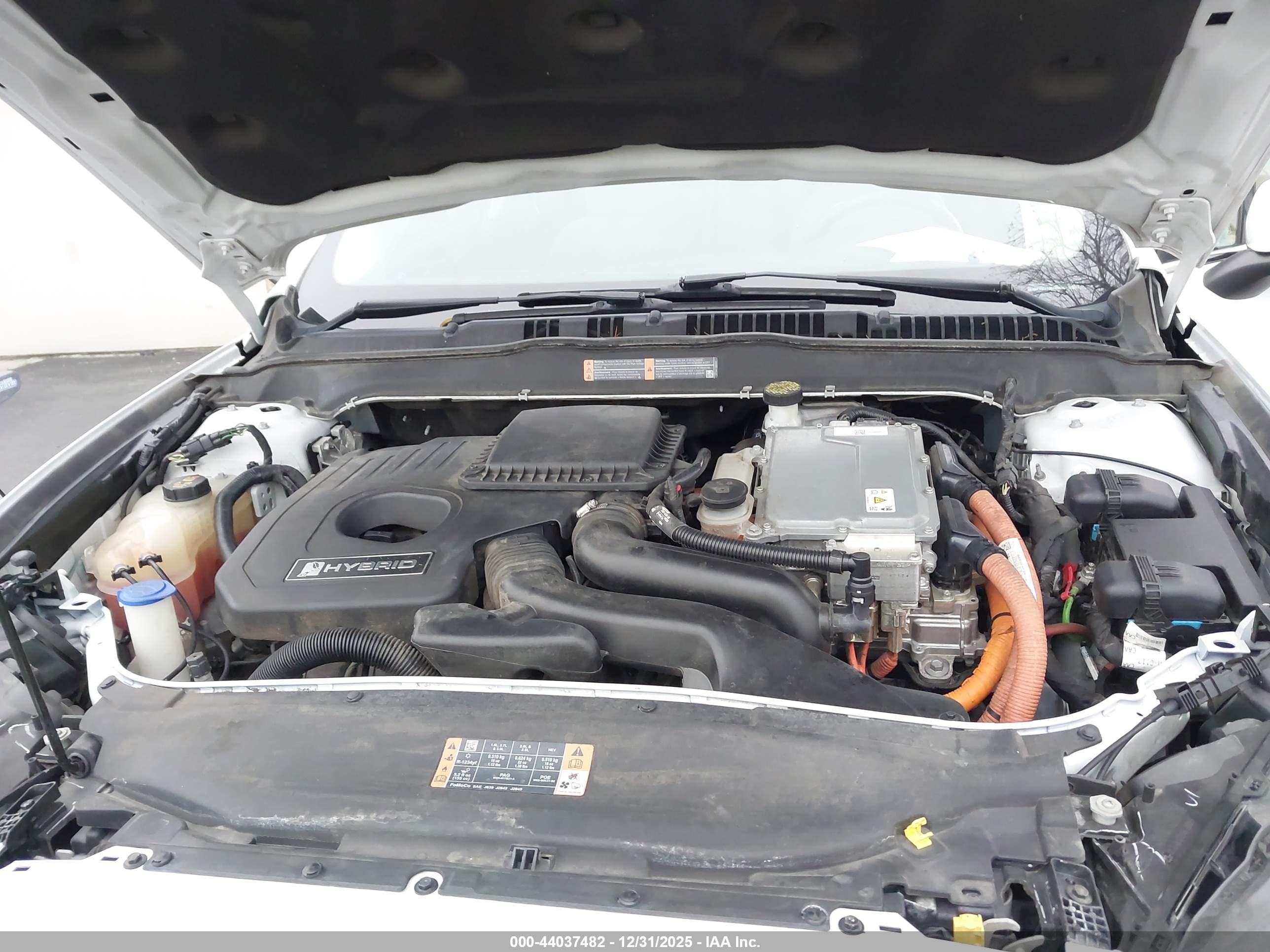 FORD FUSION image 10