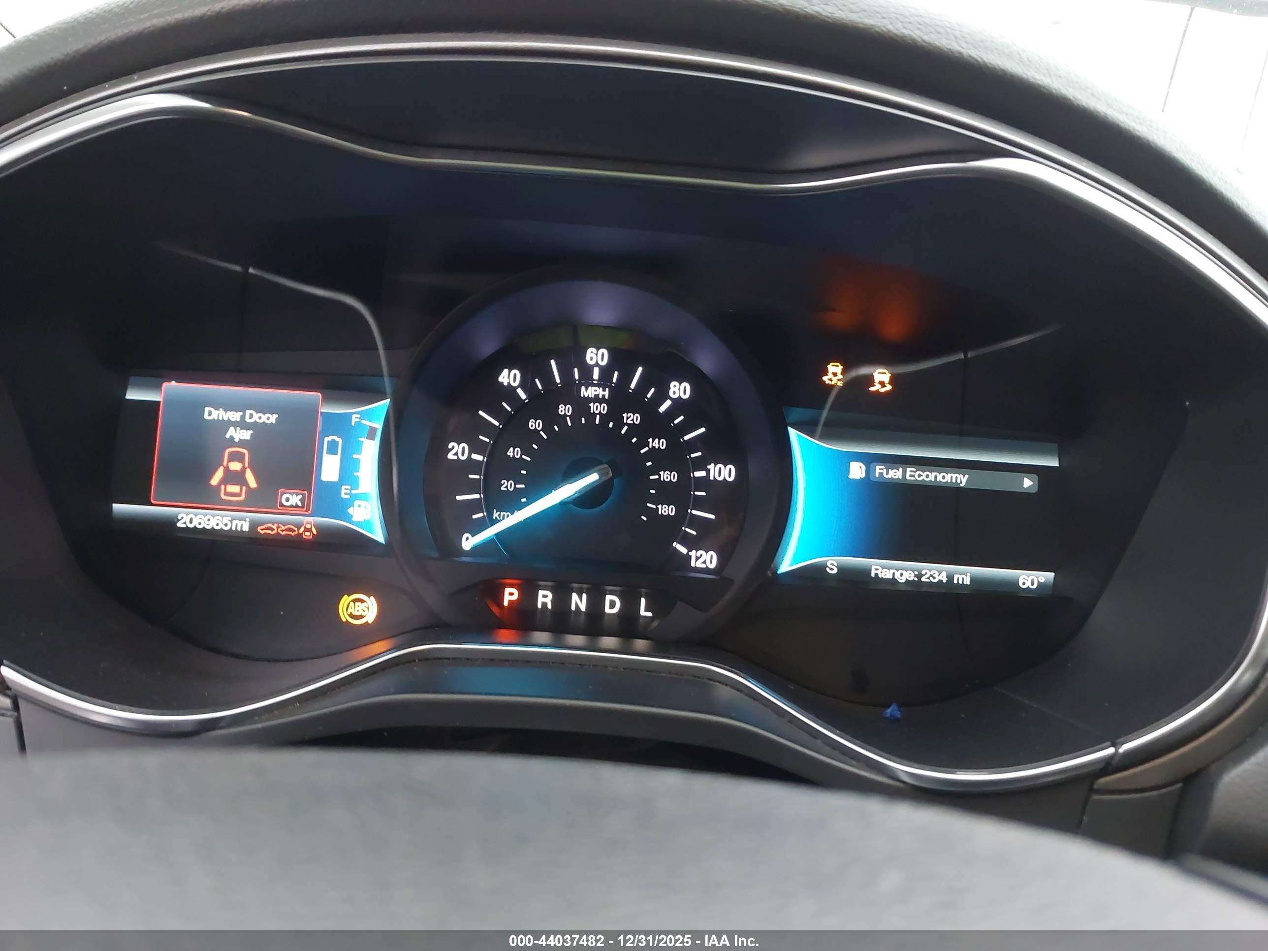 FORD FUSION image 7