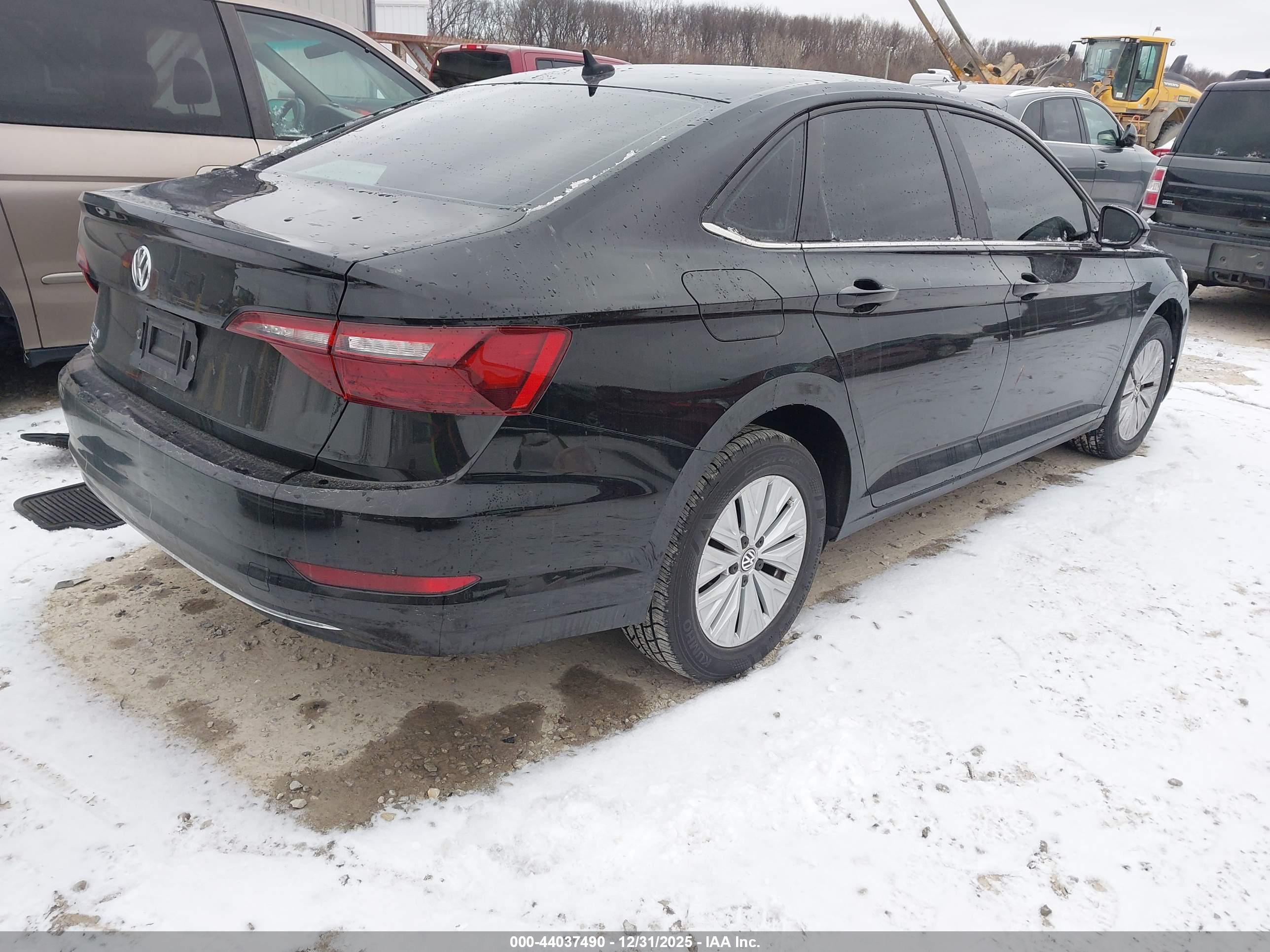 VOLKSWAGEN JETTA image 4