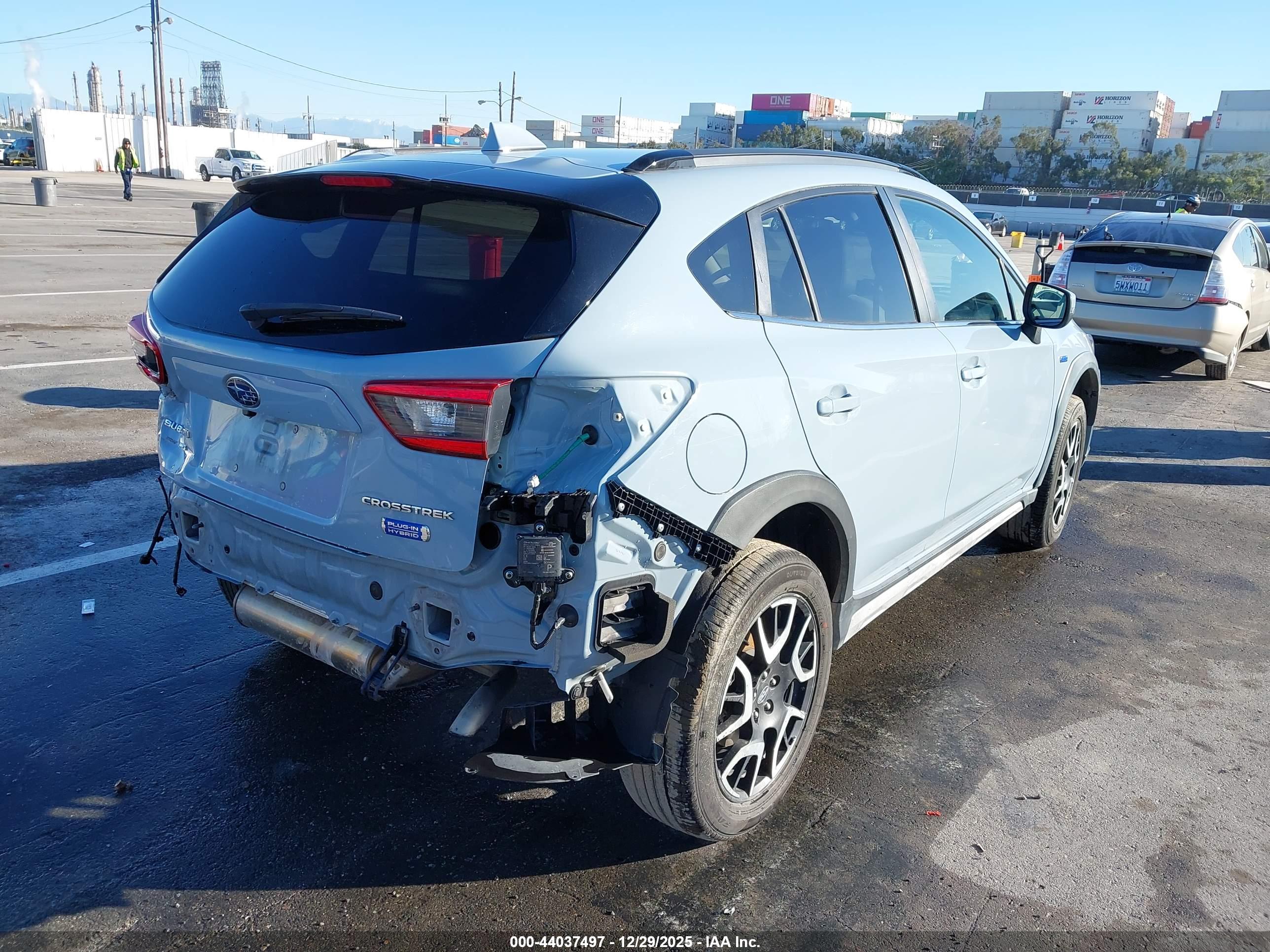 SUBARU CROSSTREK image 4