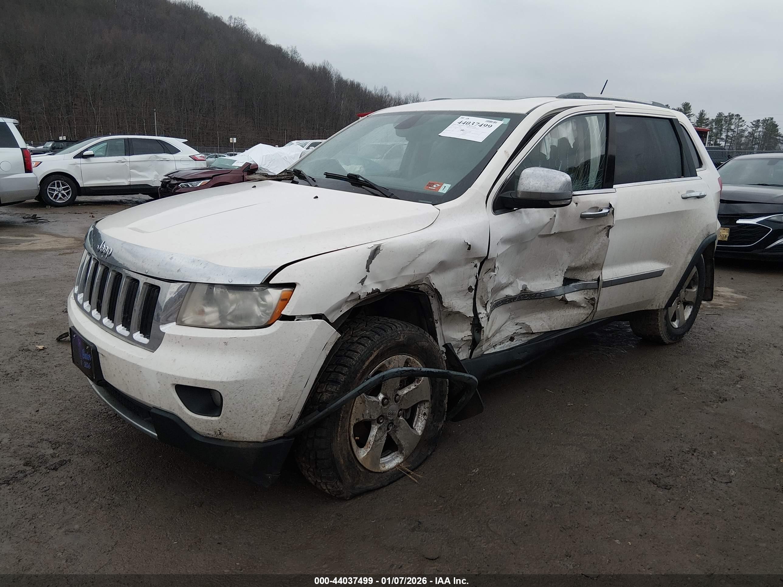 JEEP GRAND image 2
