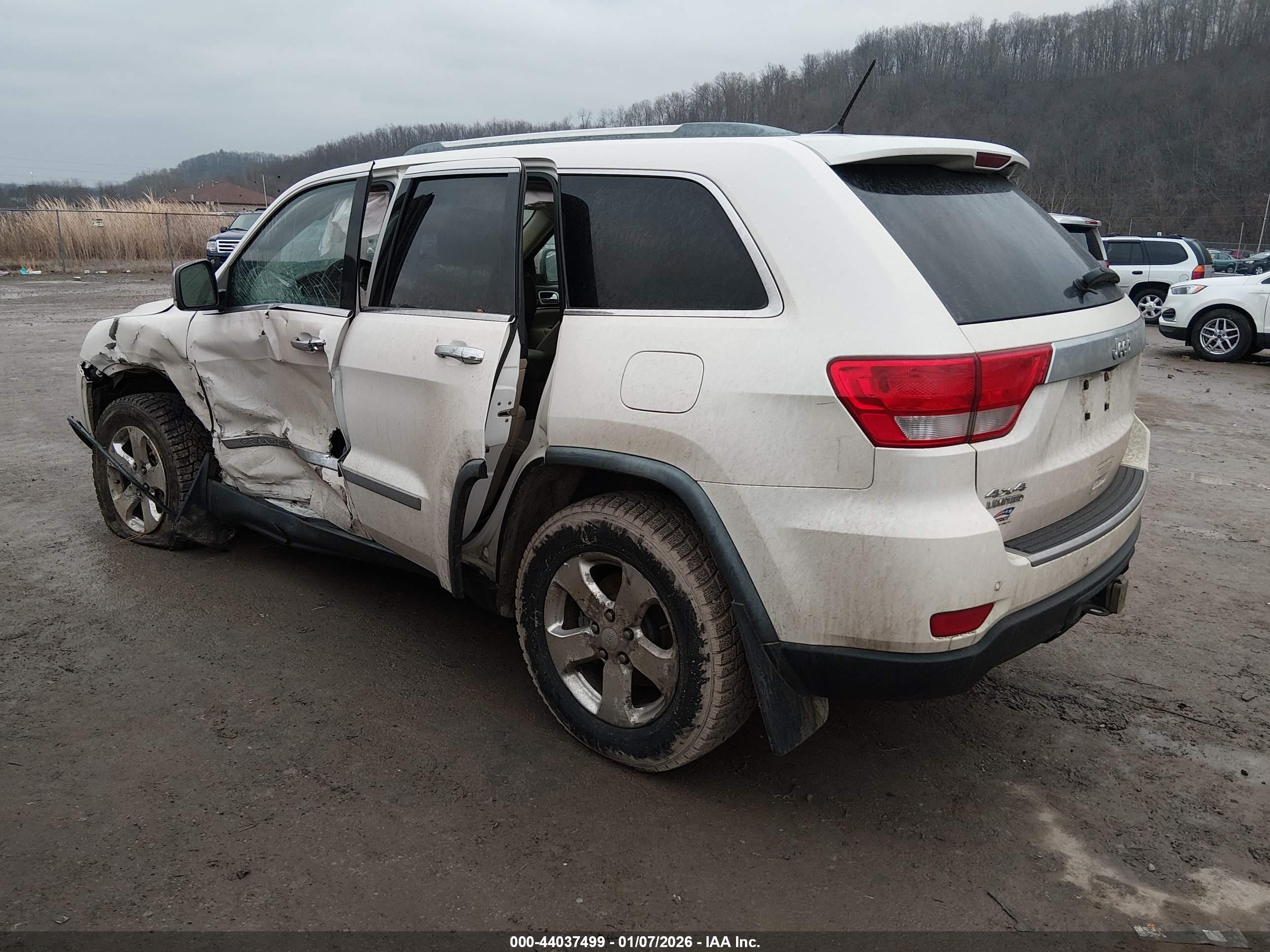 JEEP GRAND image 3