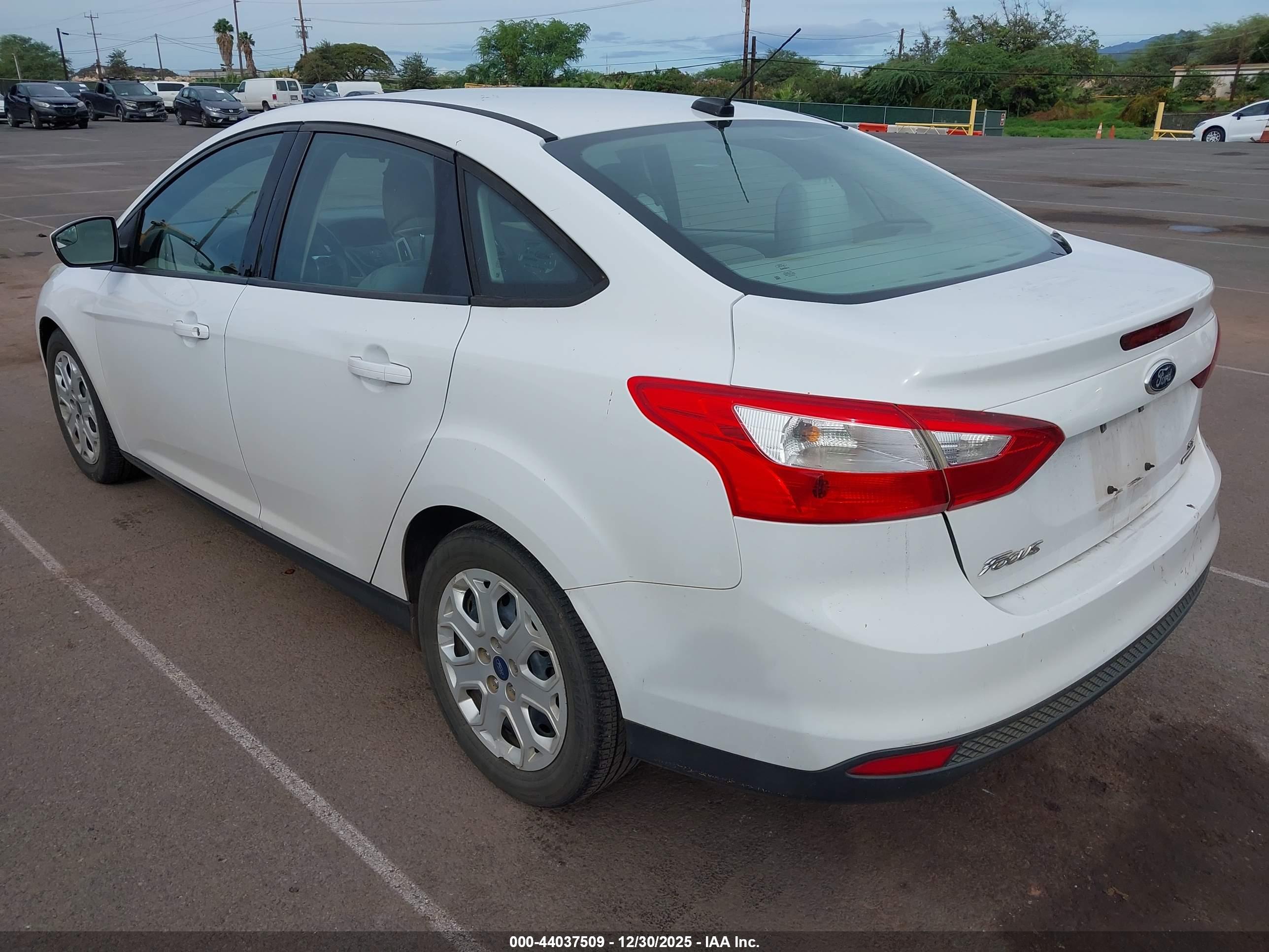 FORD FOCUS image 3