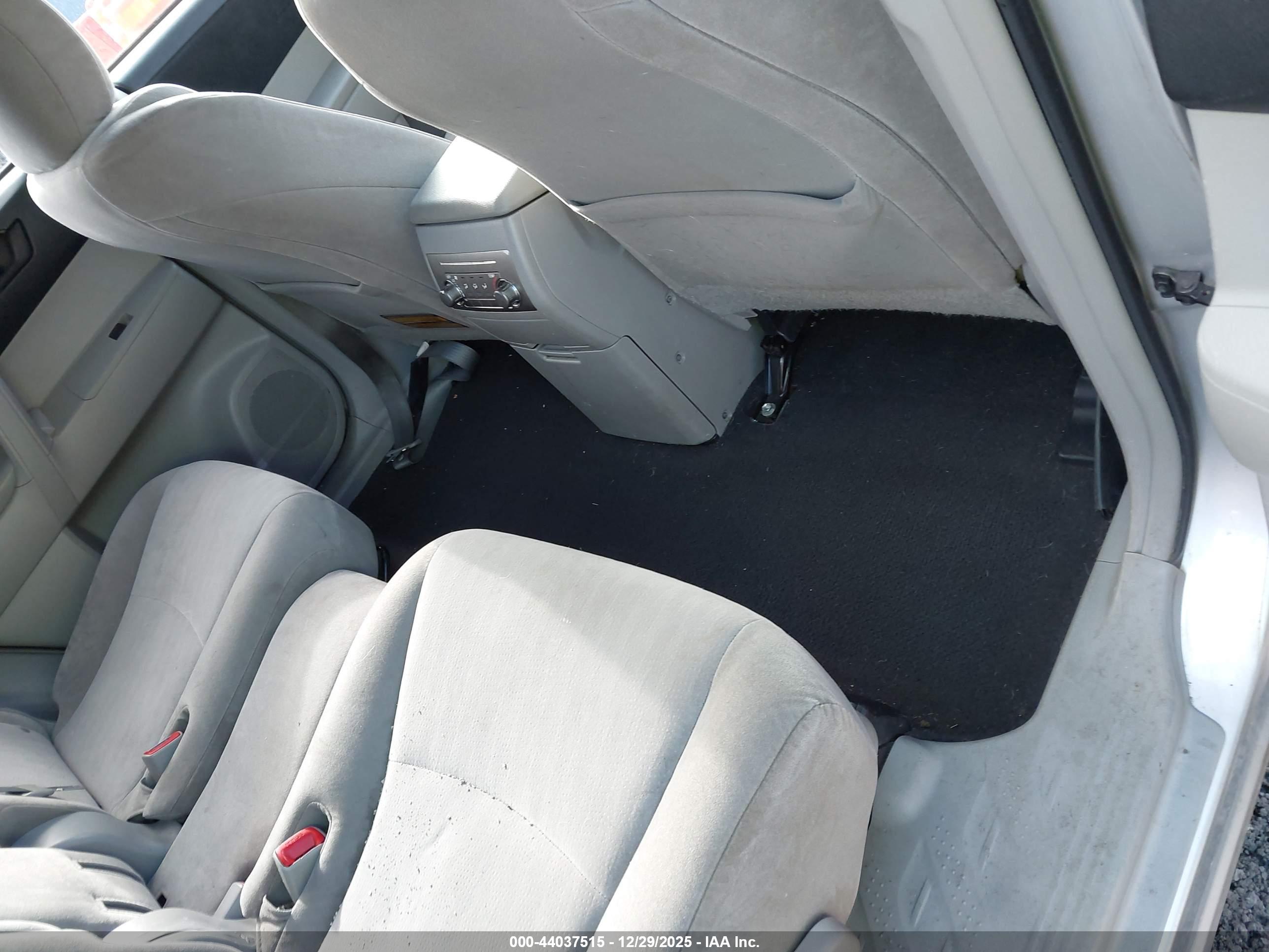TOYOTA HIGHLANDER image 8