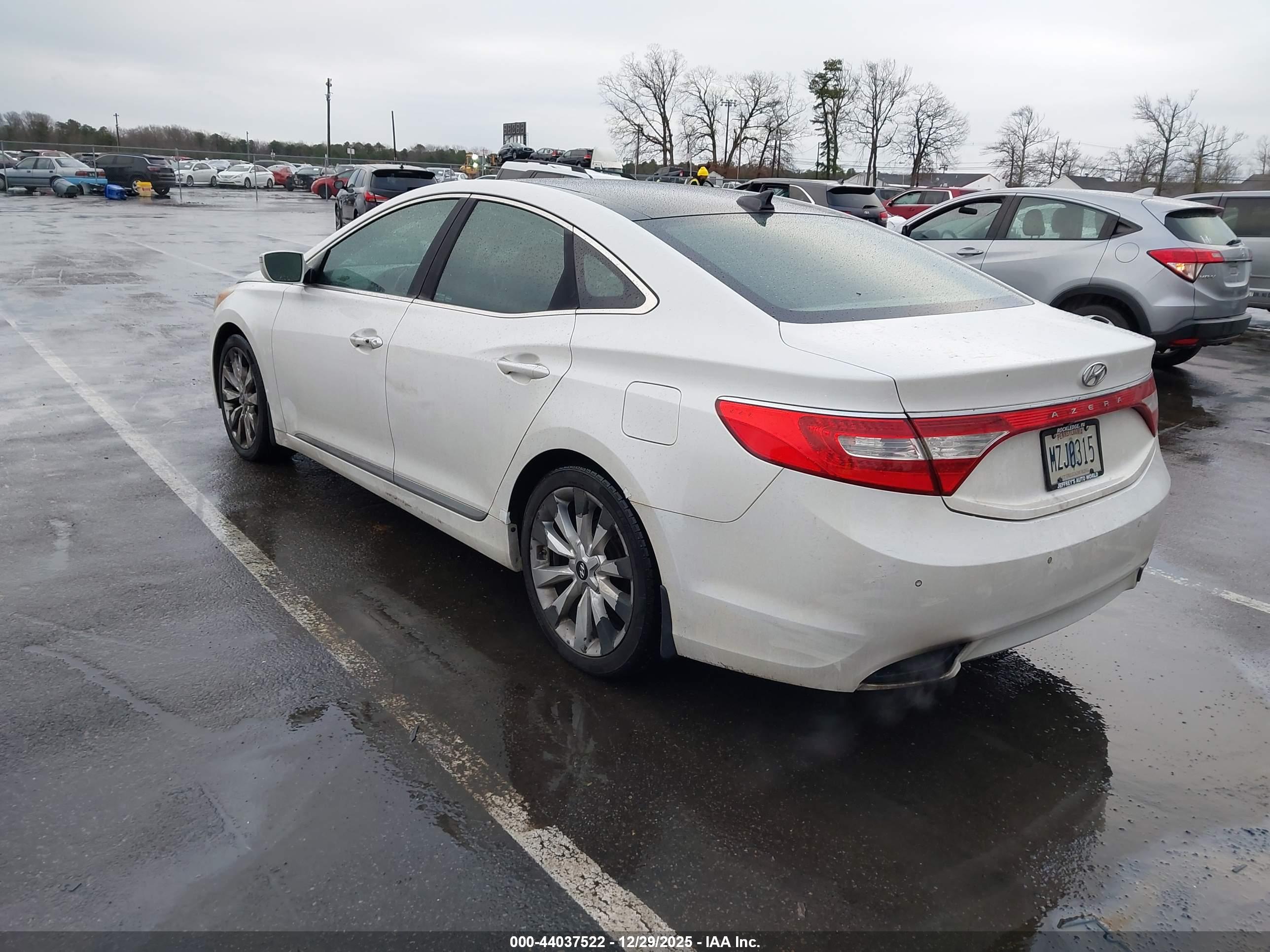 HYUNDAI AZERA image 3