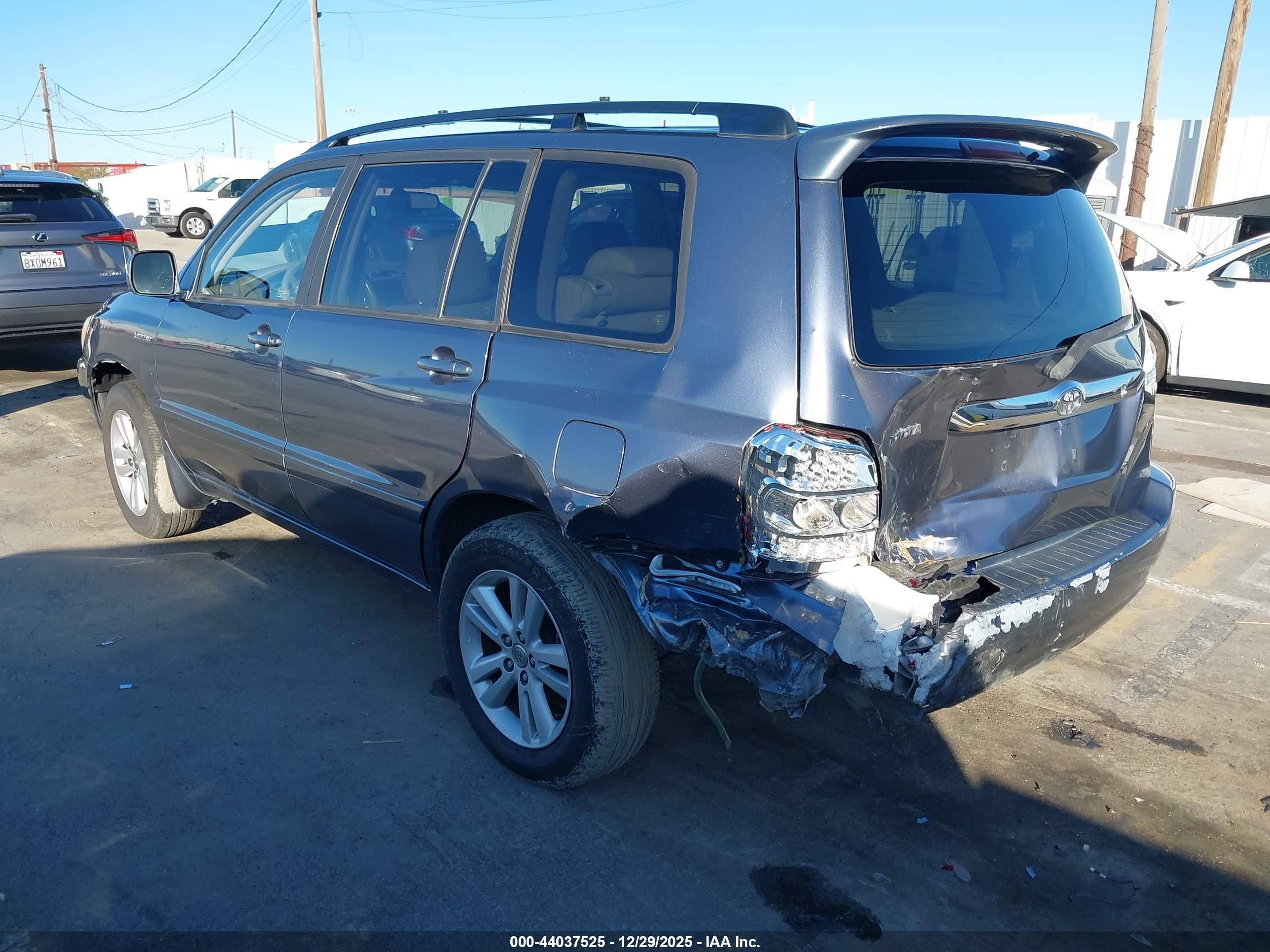 TOYOTA HIGHLANDER image 3