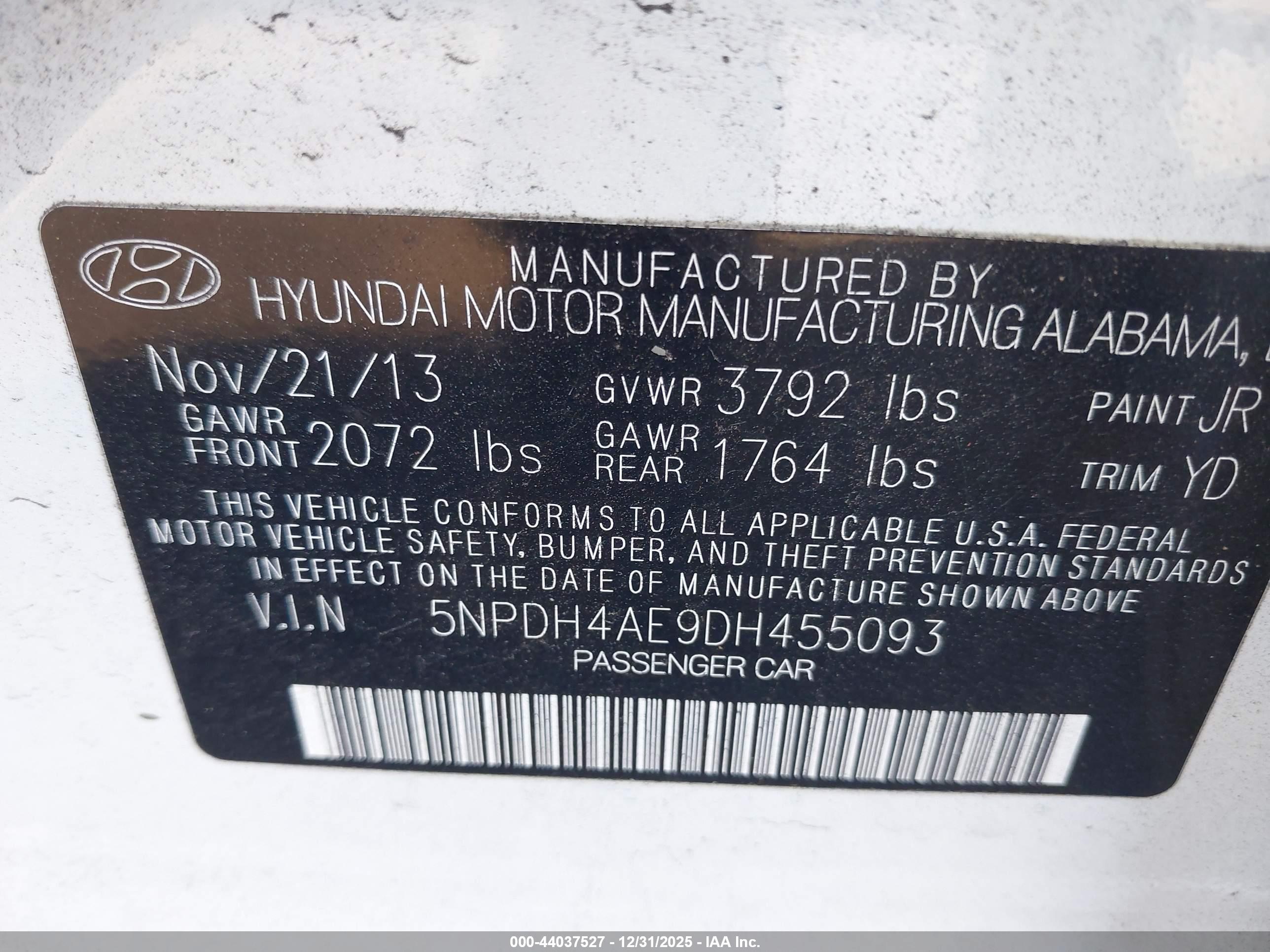 HYUNDAI ELANTRA image 9