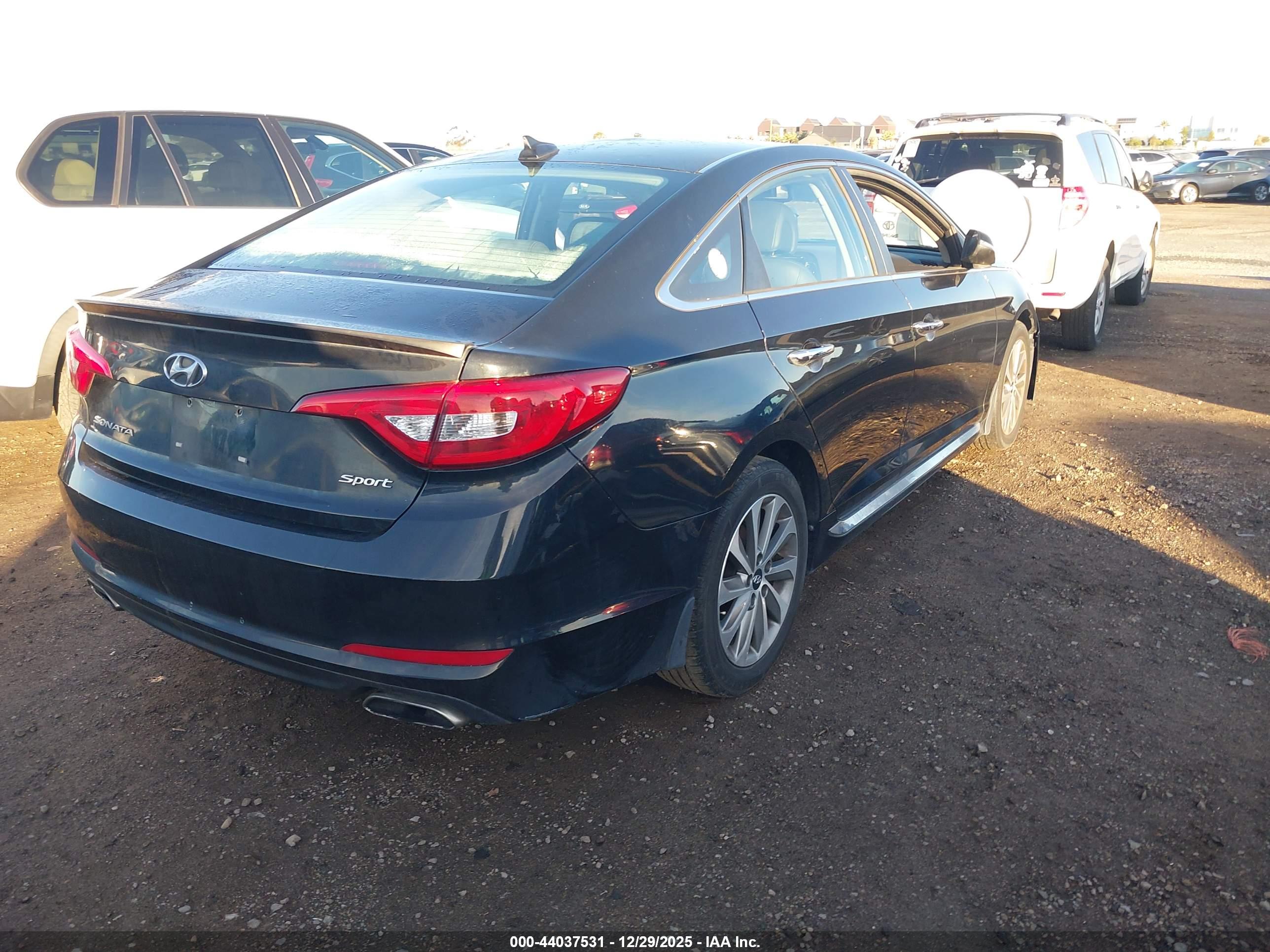HYUNDAI SONATA image 4
