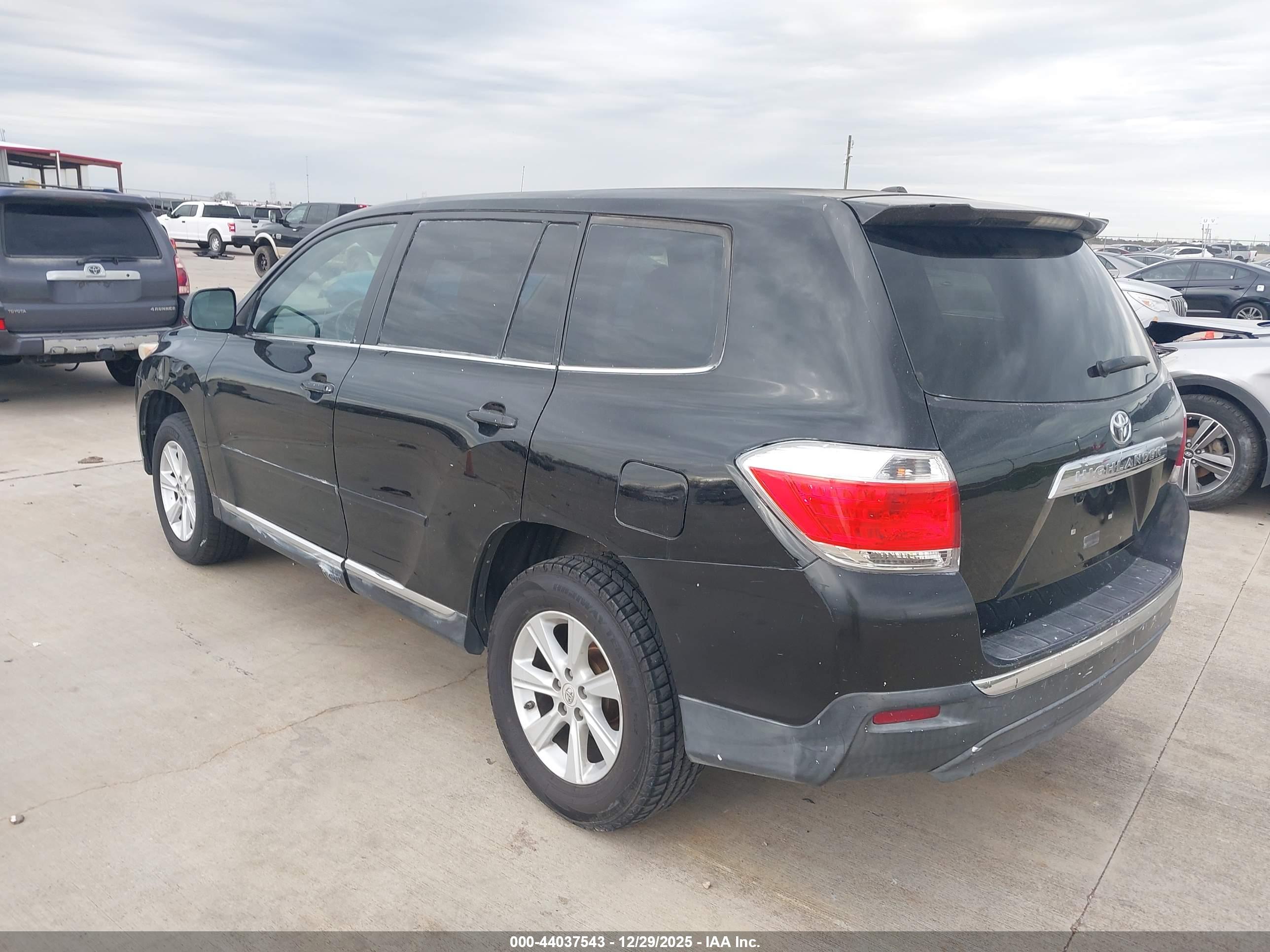 TOYOTA HIGHLANDER image 3