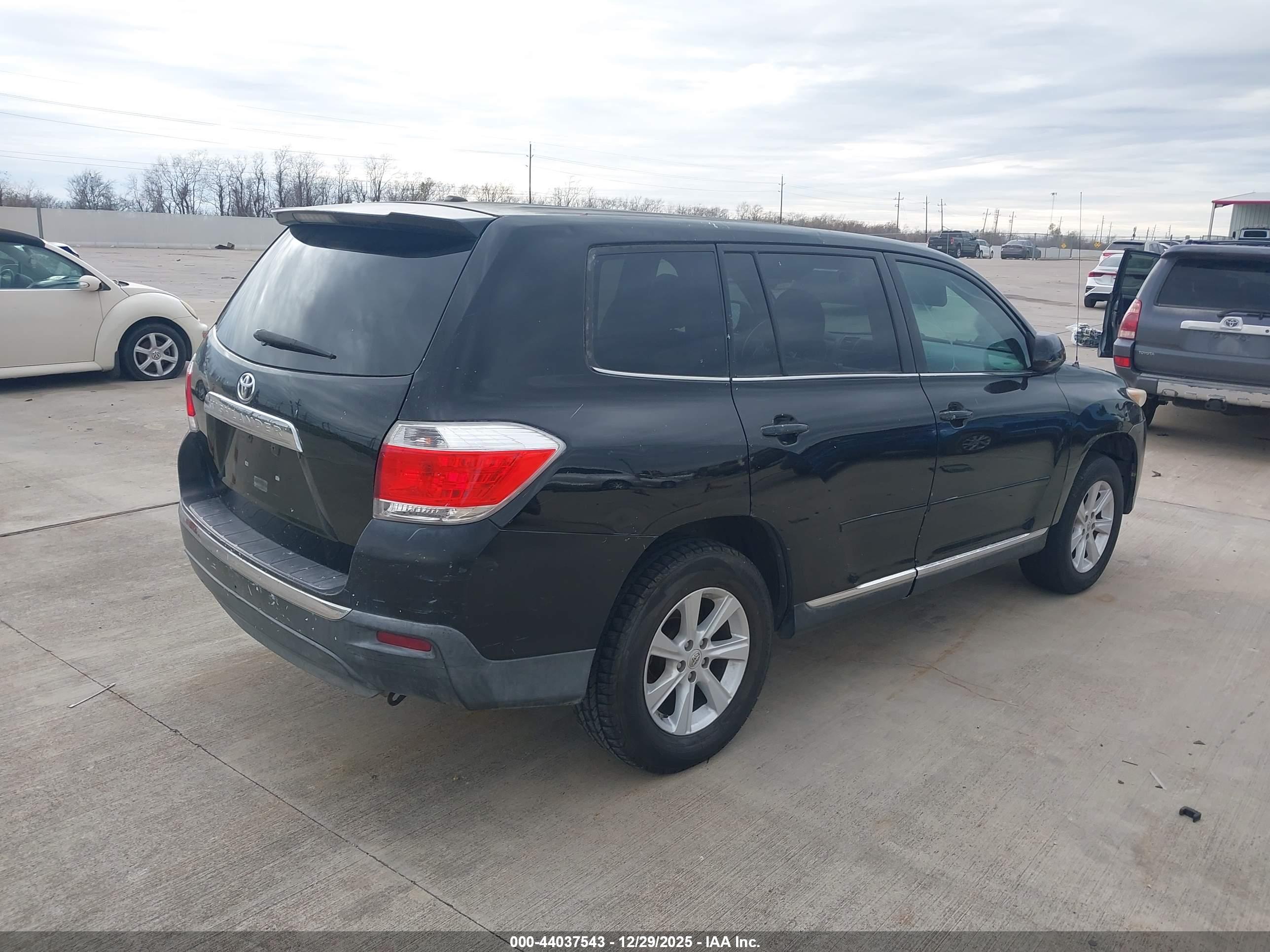 TOYOTA HIGHLANDER image 4