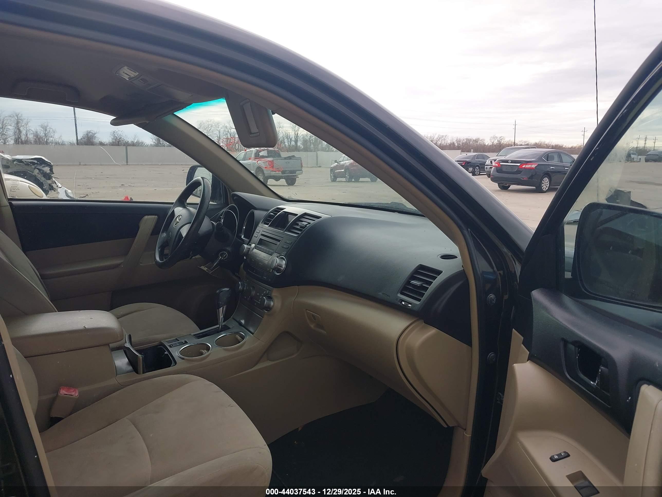 TOYOTA HIGHLANDER image 5