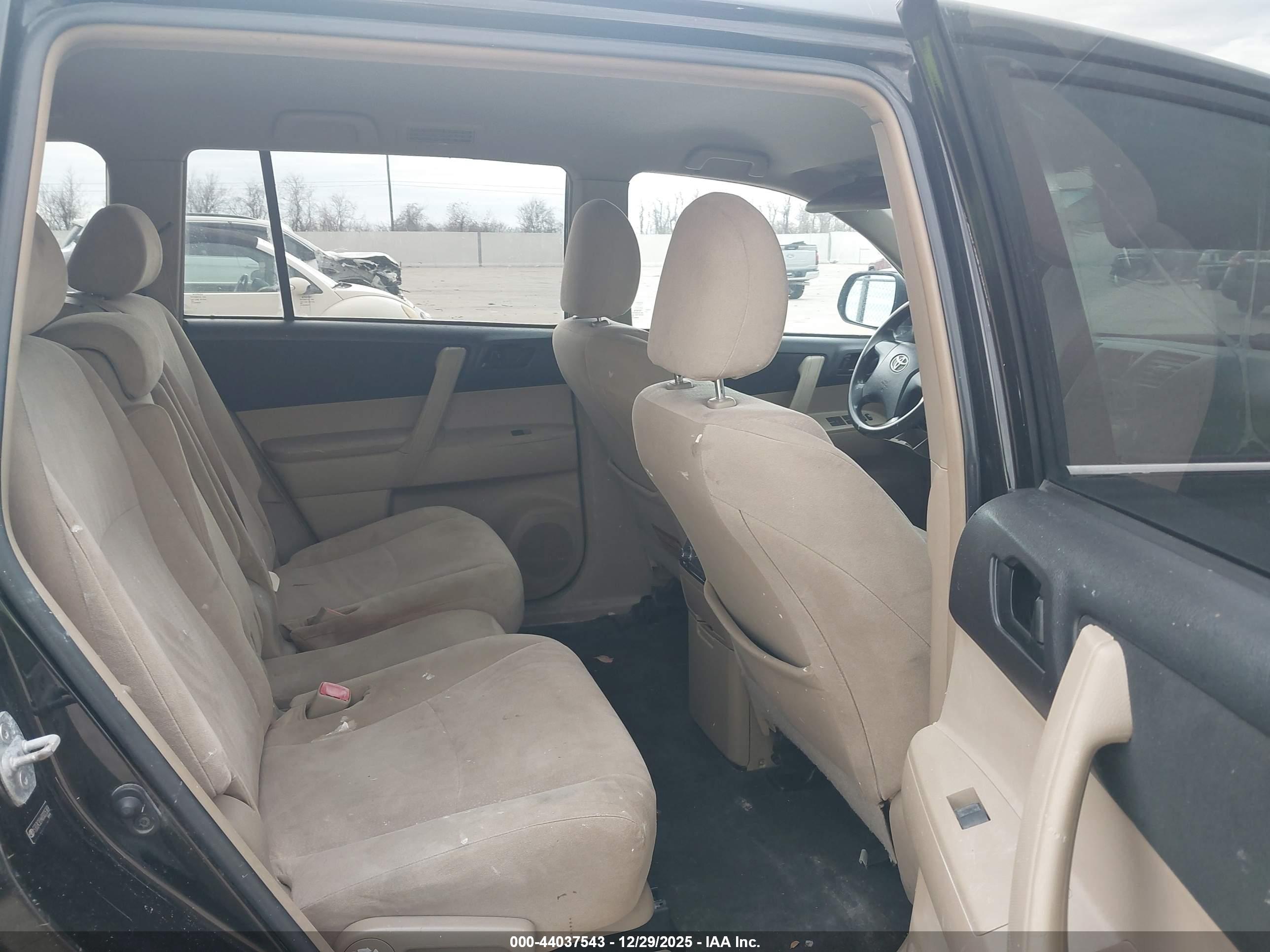 TOYOTA HIGHLANDER image 8