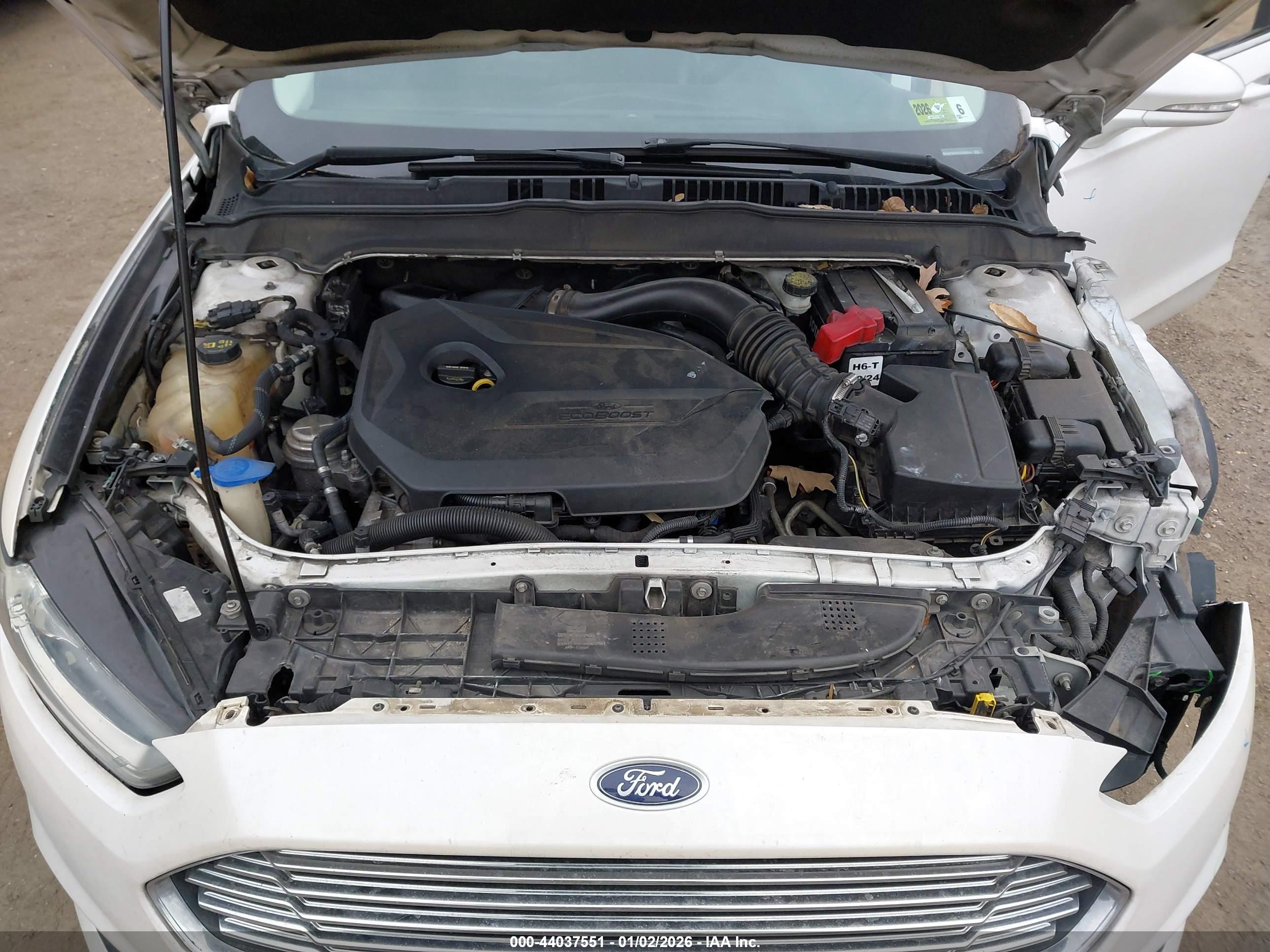 FORD FUSION image 10